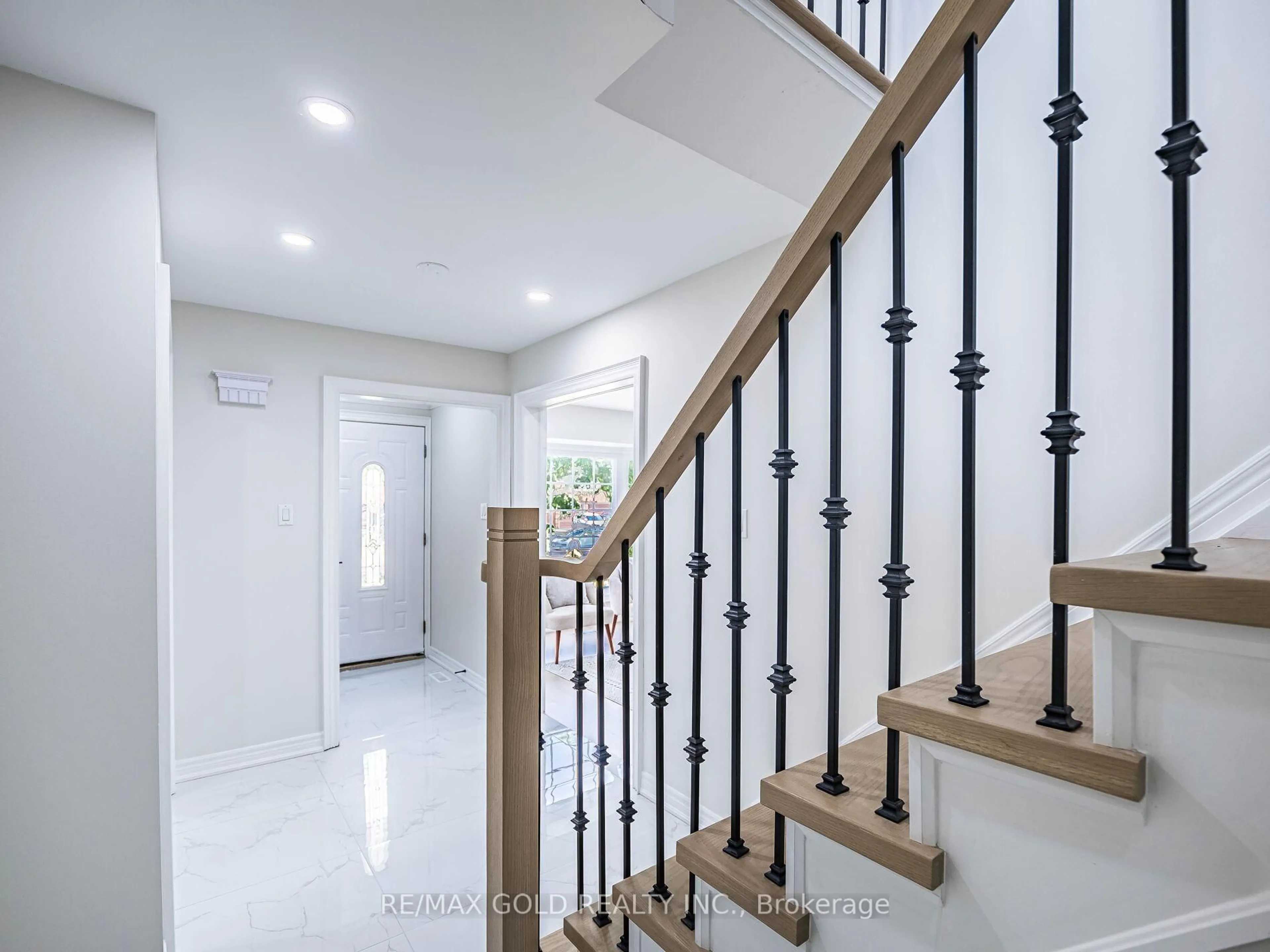 Stairs for 12 Stillwater Cres, Brampton Ontario L6X 3K5