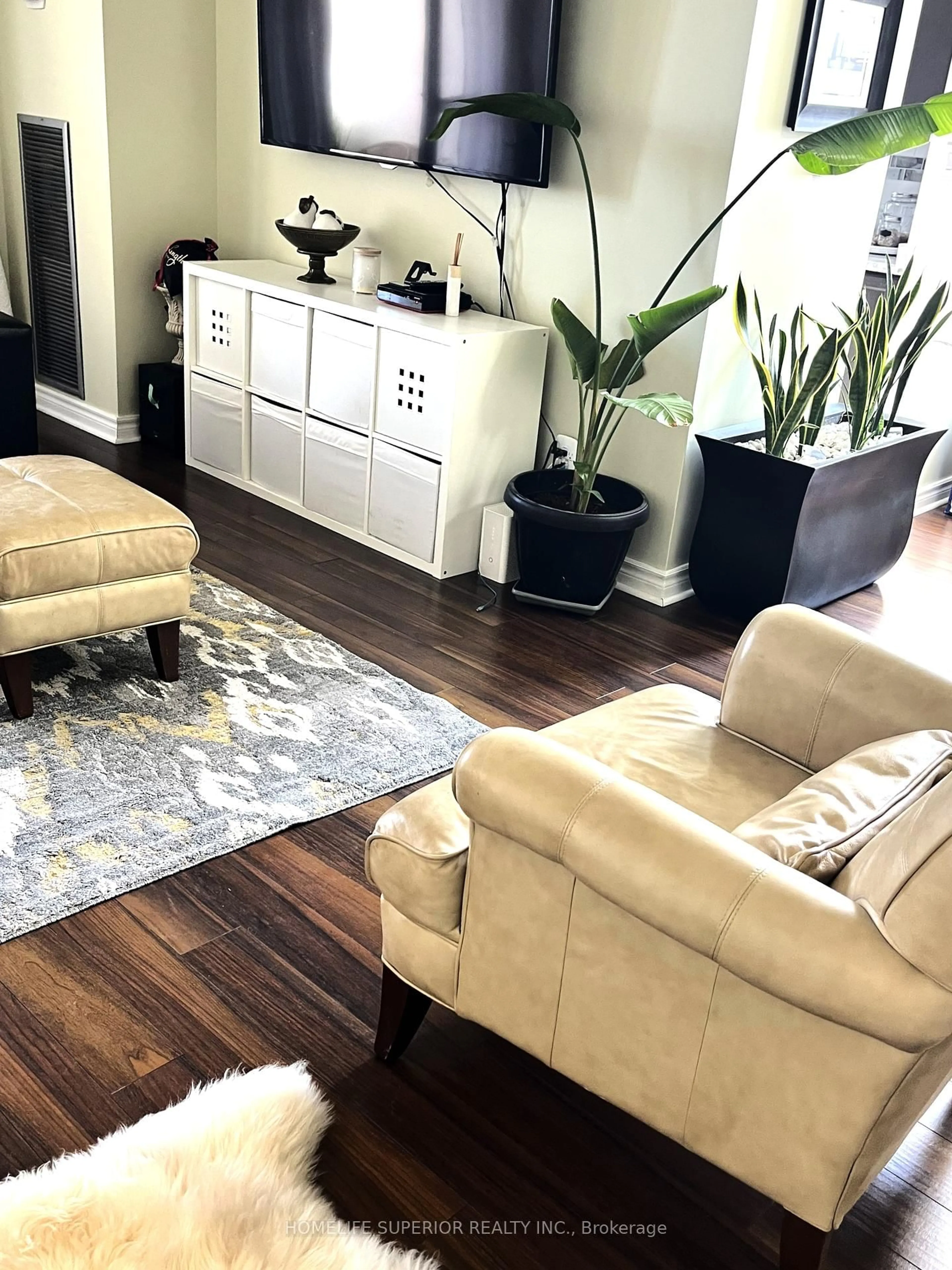 Living room with furniture, unknown for 25 Kensington Rd #1011, Brampton Ontario L6T 3W8