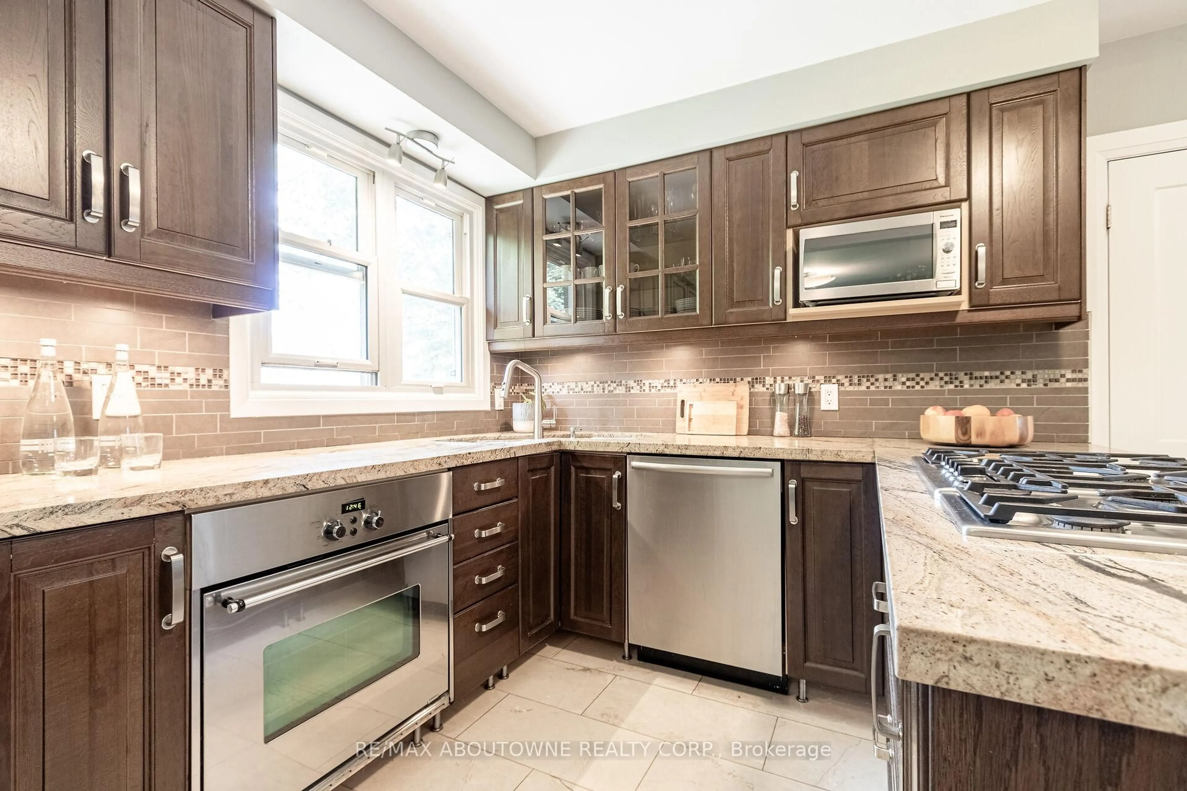 Unknown for 1478 Seaview Dr, Mississauga Ontario L5J 1X5