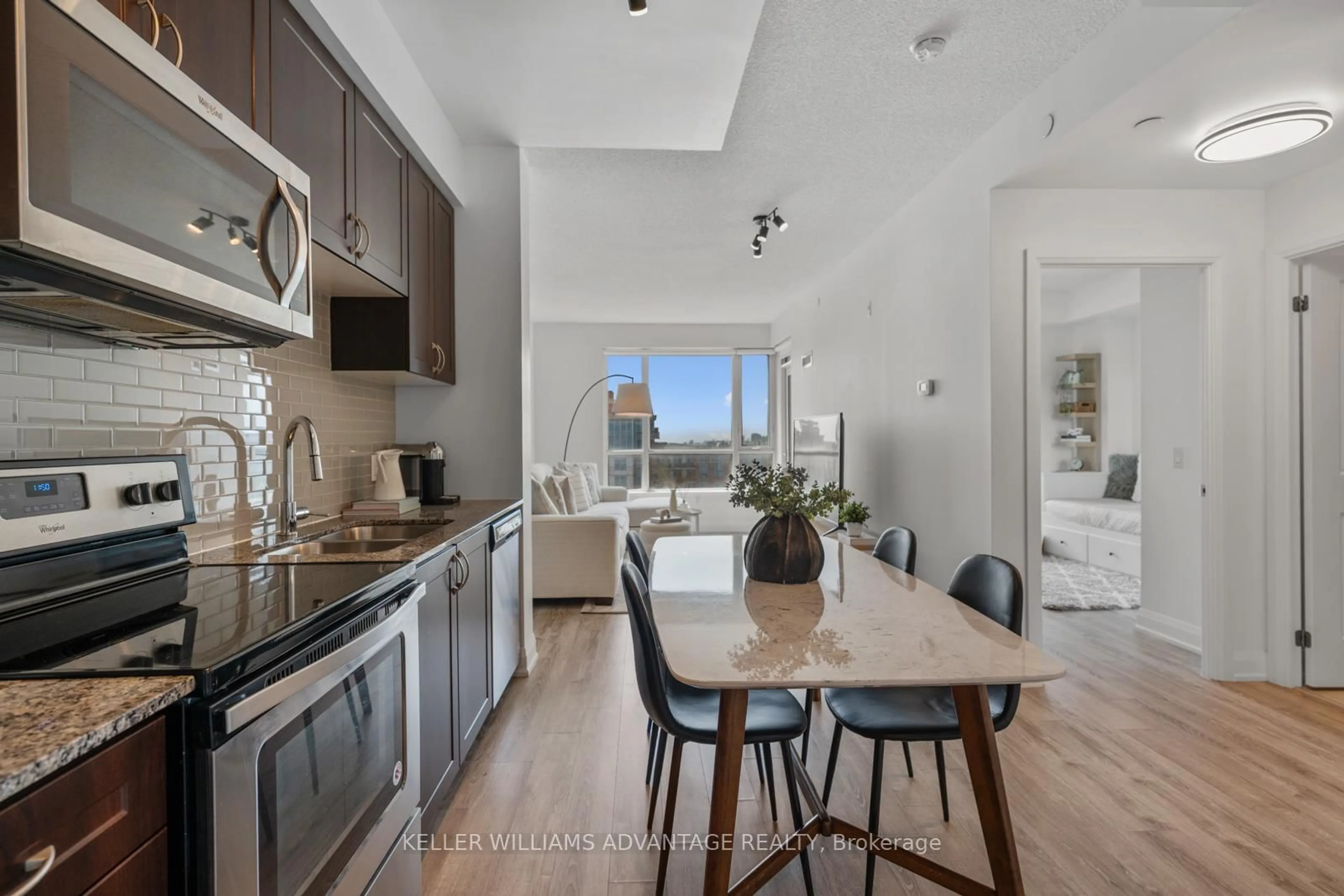 Open concept kitchen, unknown for 2800 Keele St #813, Toronto Ontario M3M 2G4