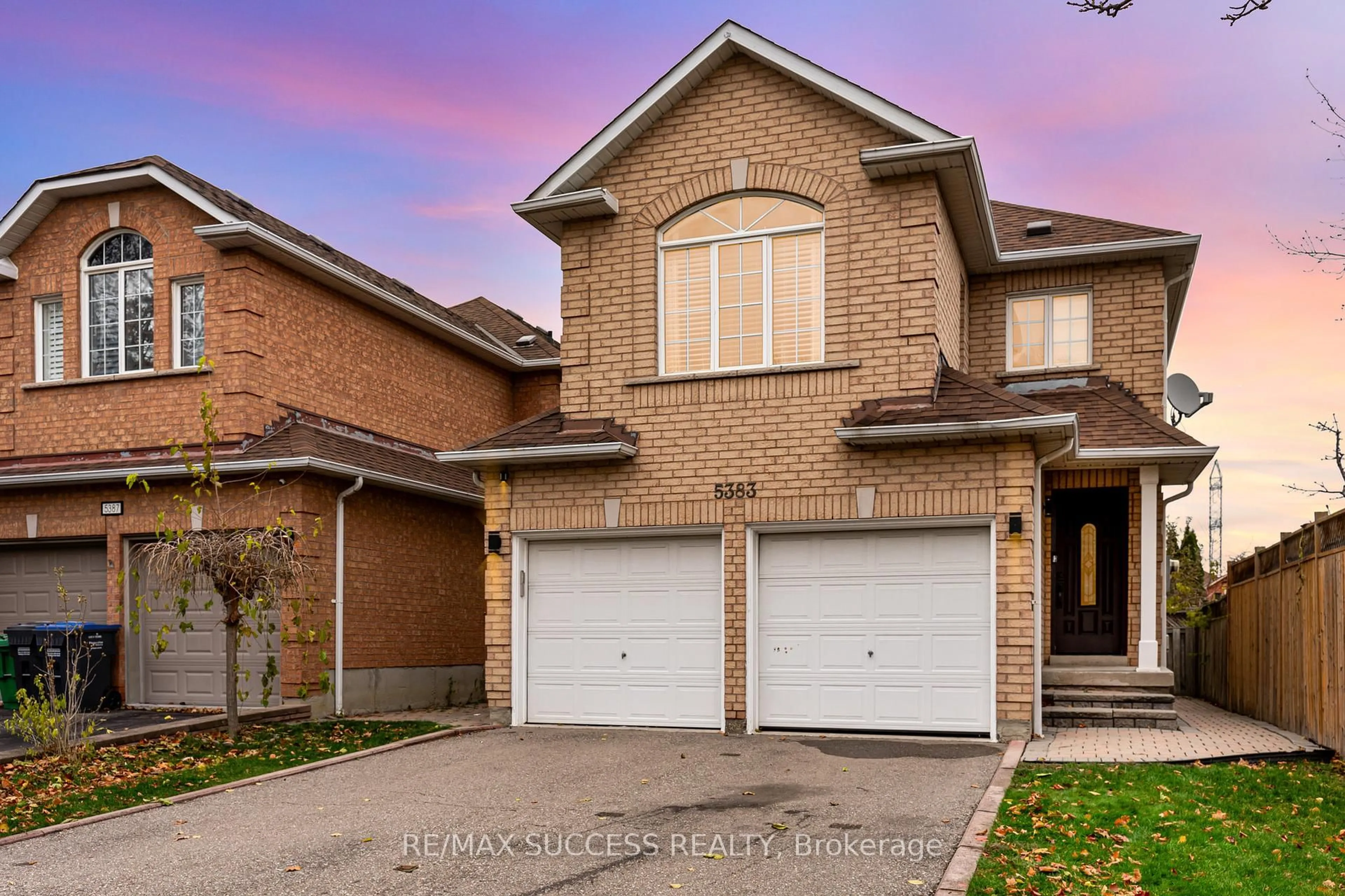 Home with brick exterior material, street for 5383 Red Brush Dr, Mississauga Ontario L4Z 4B2