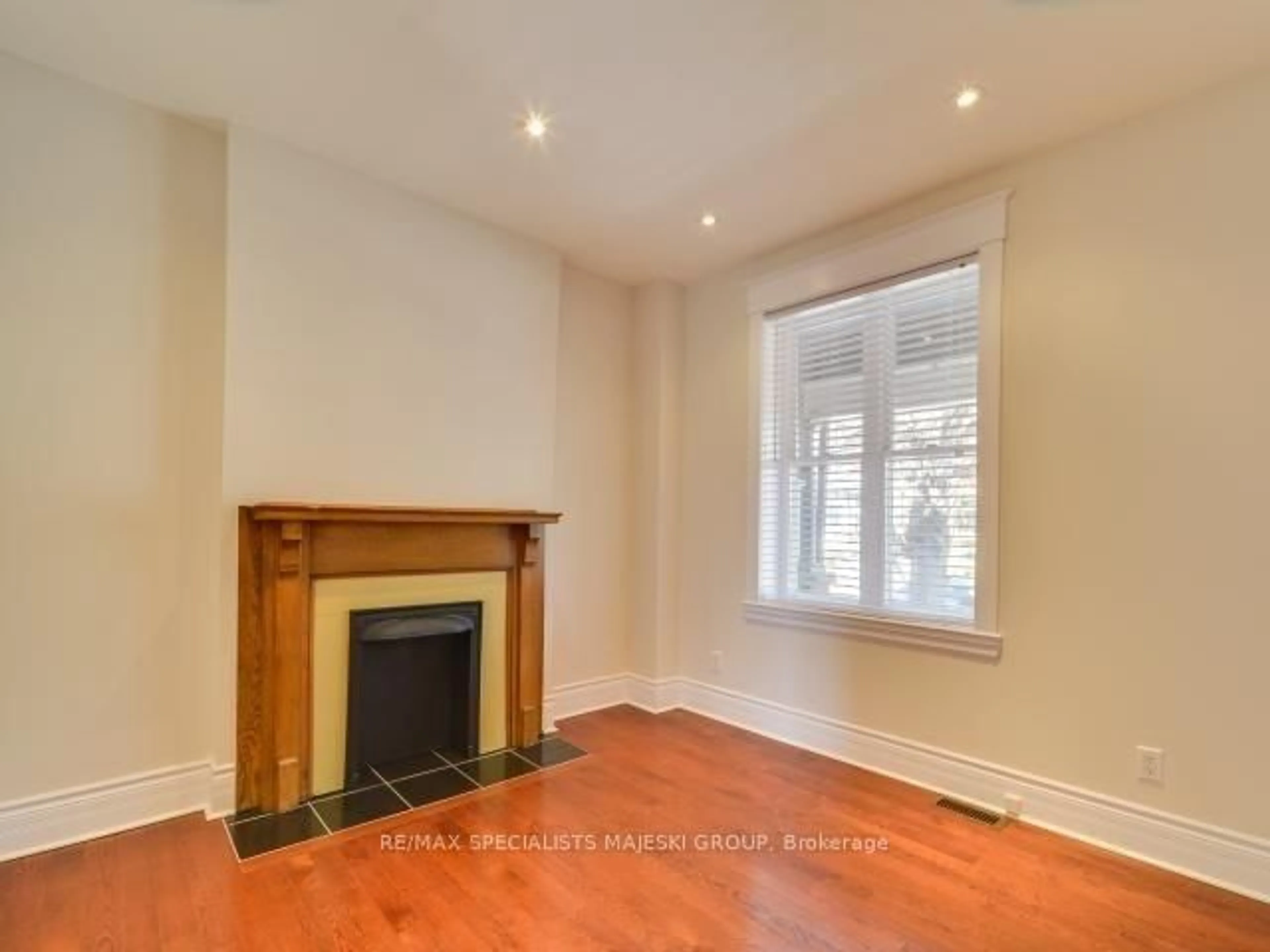 A pic of a room for 13 Westminster Ave, Toronto Ontario M6R 1N3