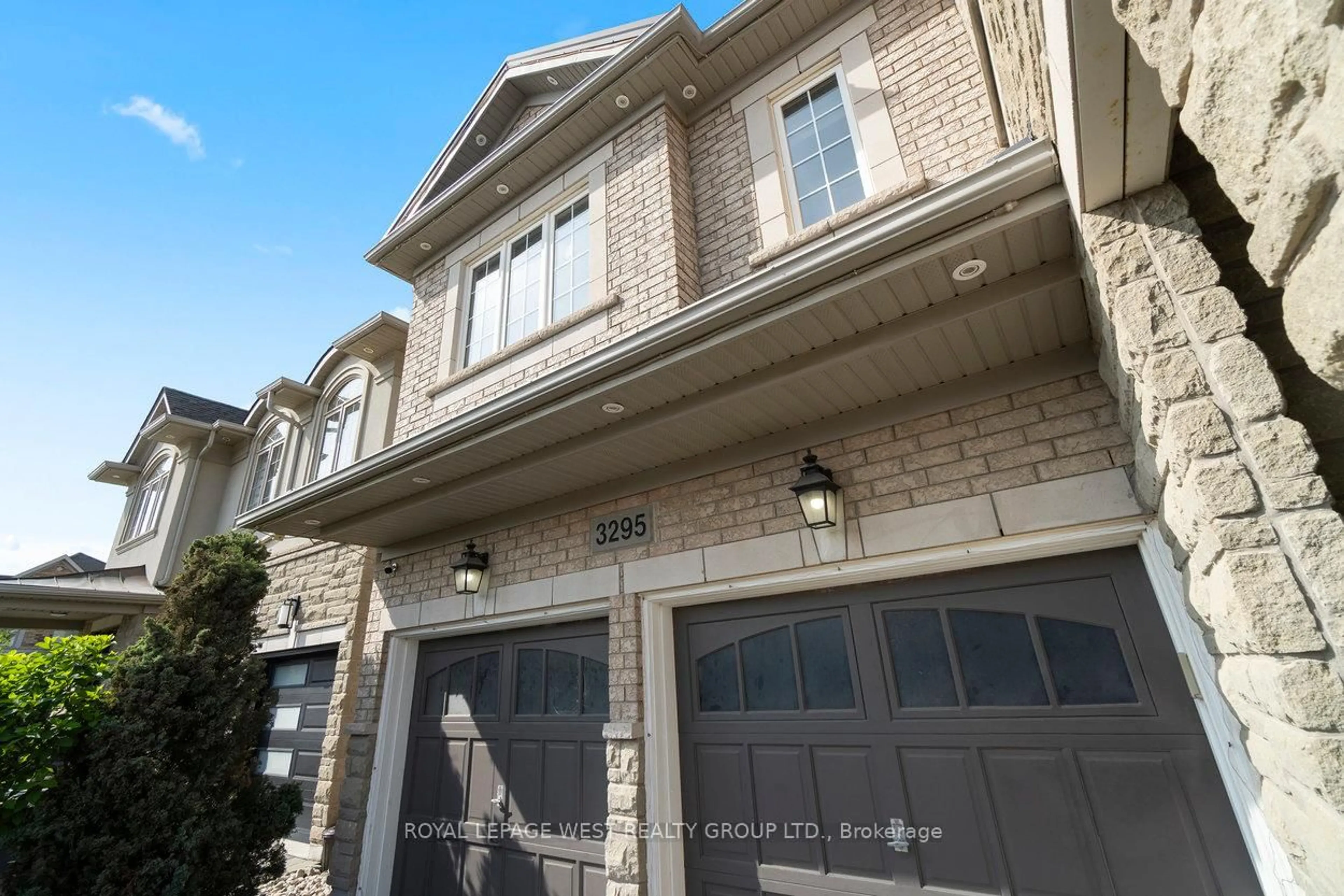 Home with brick exterior material, street for 3295 Hopkins Dr, Burlington Ontario L7M 0M8