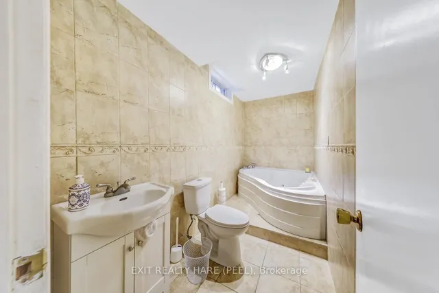 Primary image of 212 Vodden St