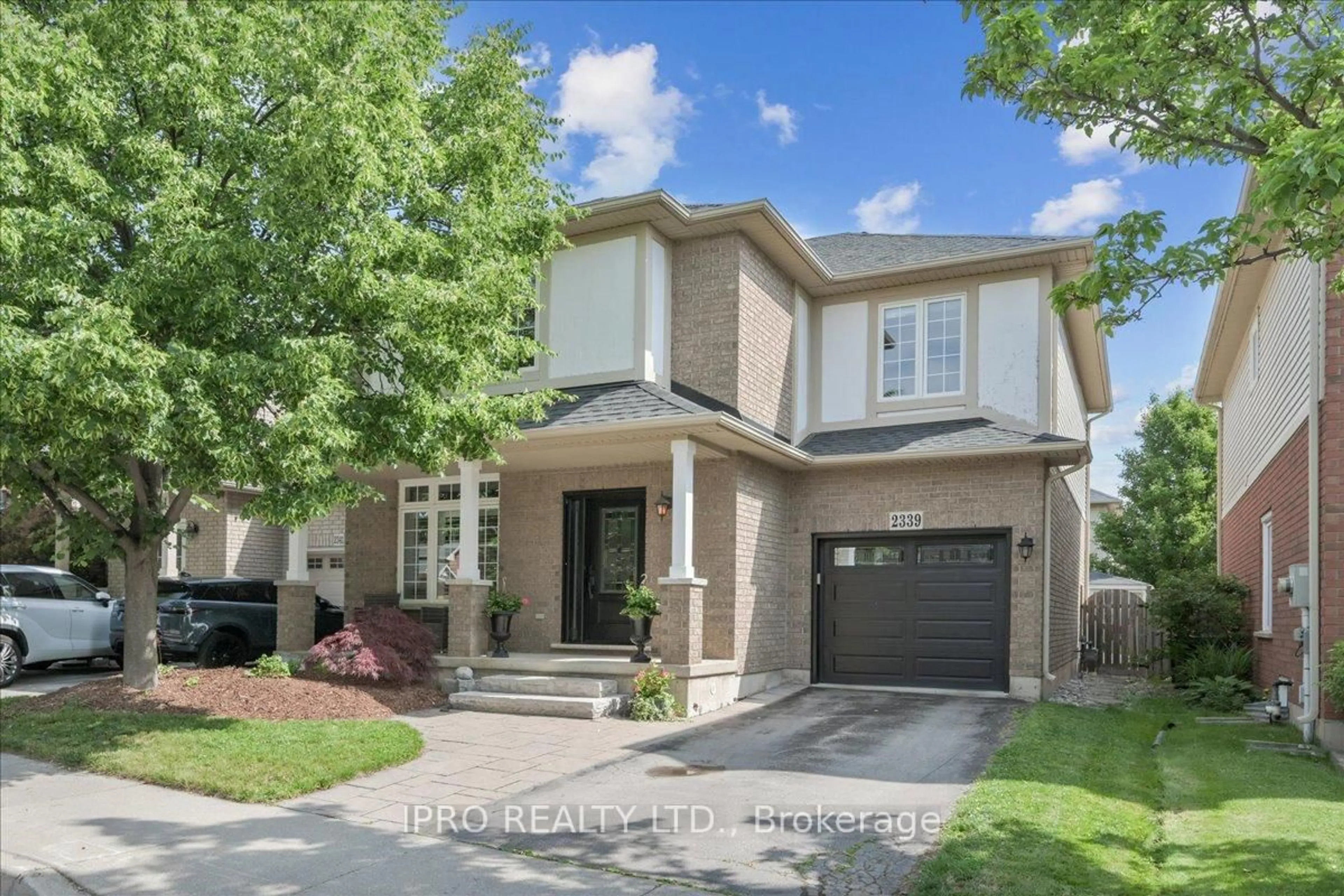 Home with brick exterior material, street for 2339 Vanessa Dr, Burlington Ontario L7L 7K9