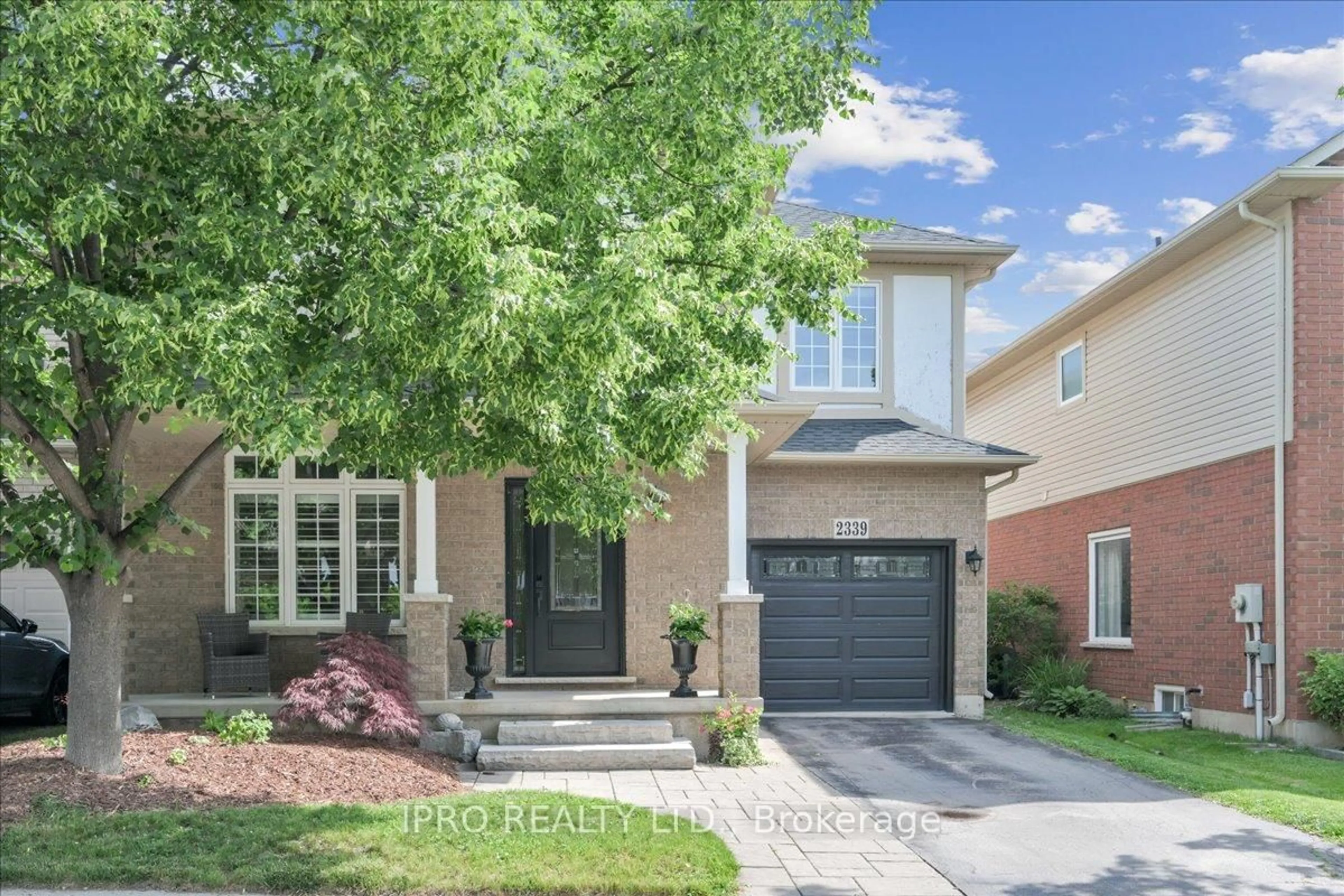 Home with brick exterior material, street for 2339 Vanessa Dr, Burlington Ontario L7L 7K9