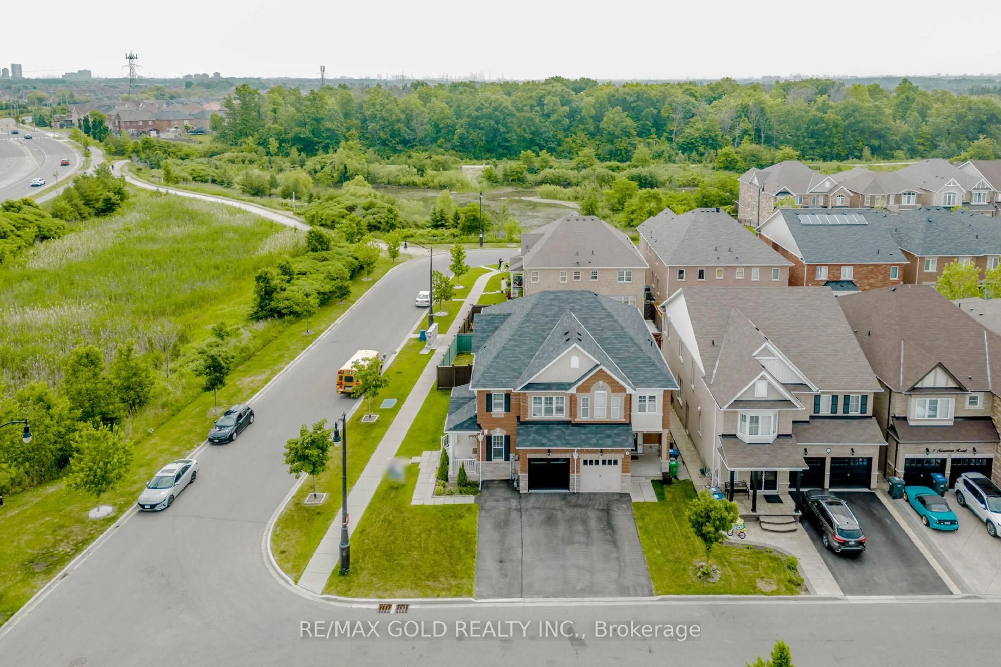 A pic from outside/outdoor area/front of a property/back of a property/a pic from drone, street for 12 Victoriaville Rd, Brampton Ontario L6X 0B2