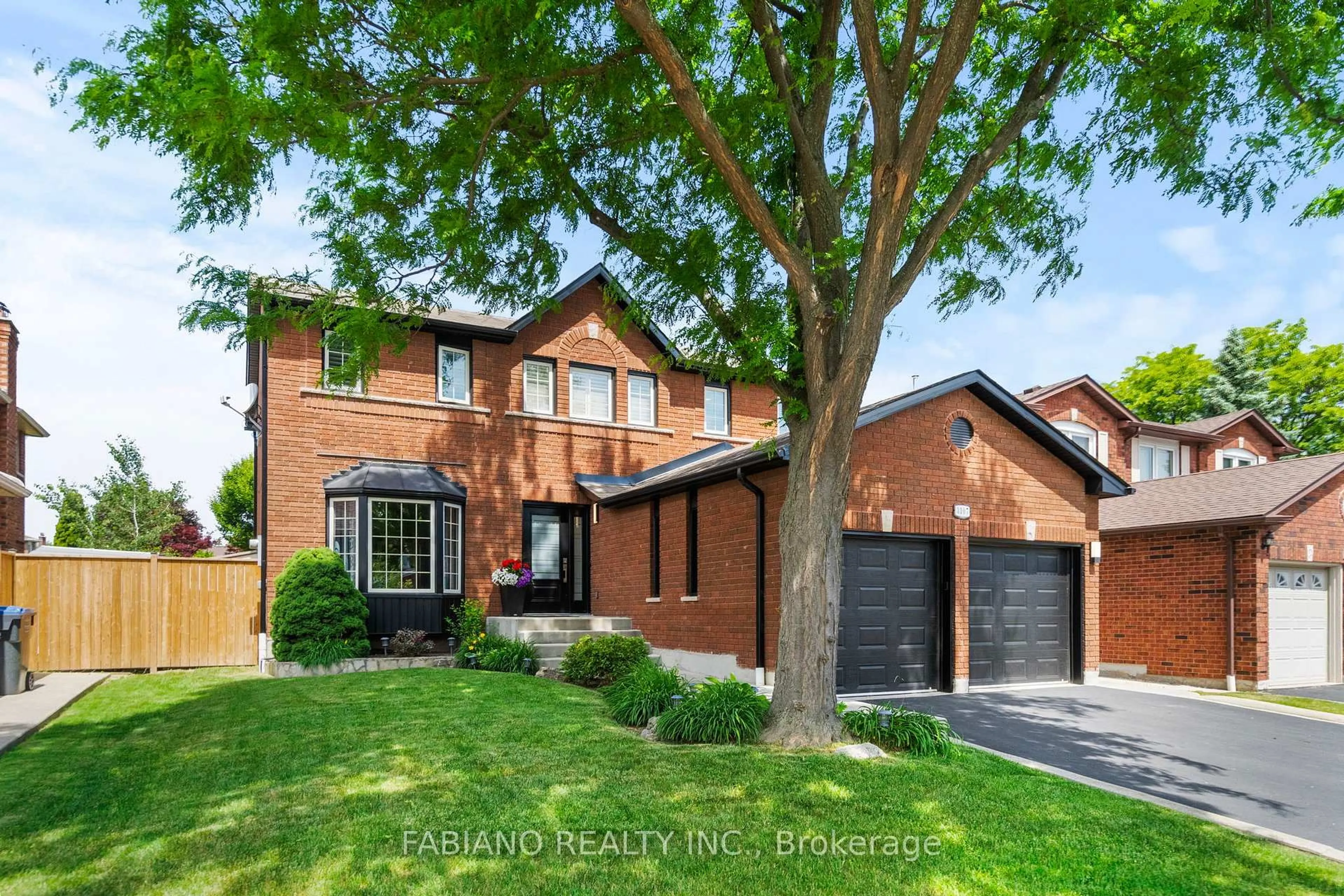 Home with brick exterior material, street for 3107 Garthwood Rd, Mississauga Ontario L5L 4Y4