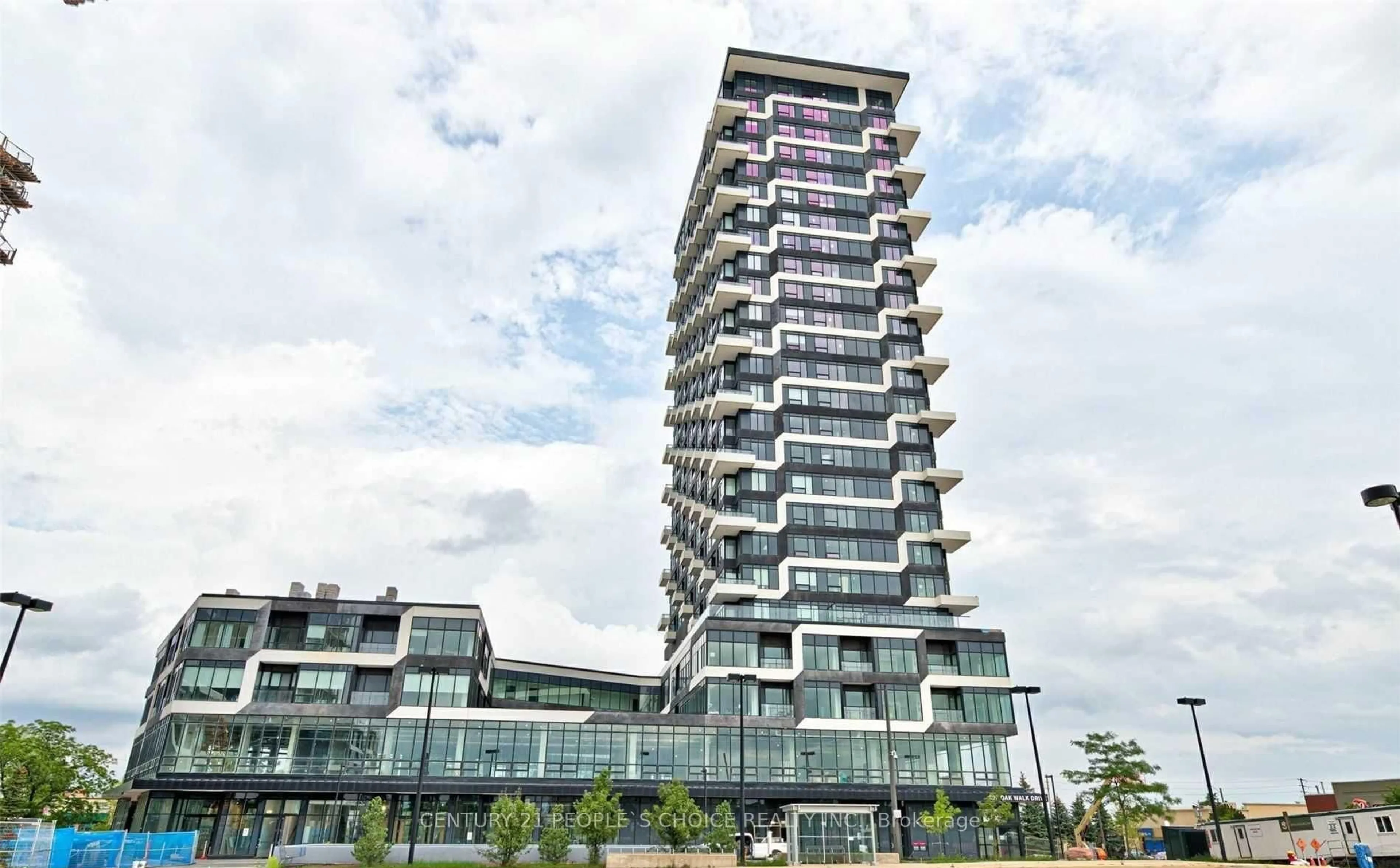 Indoor foyer for 297 Oak Walk Dr #2401, Oakville Ontario L6H 3R6