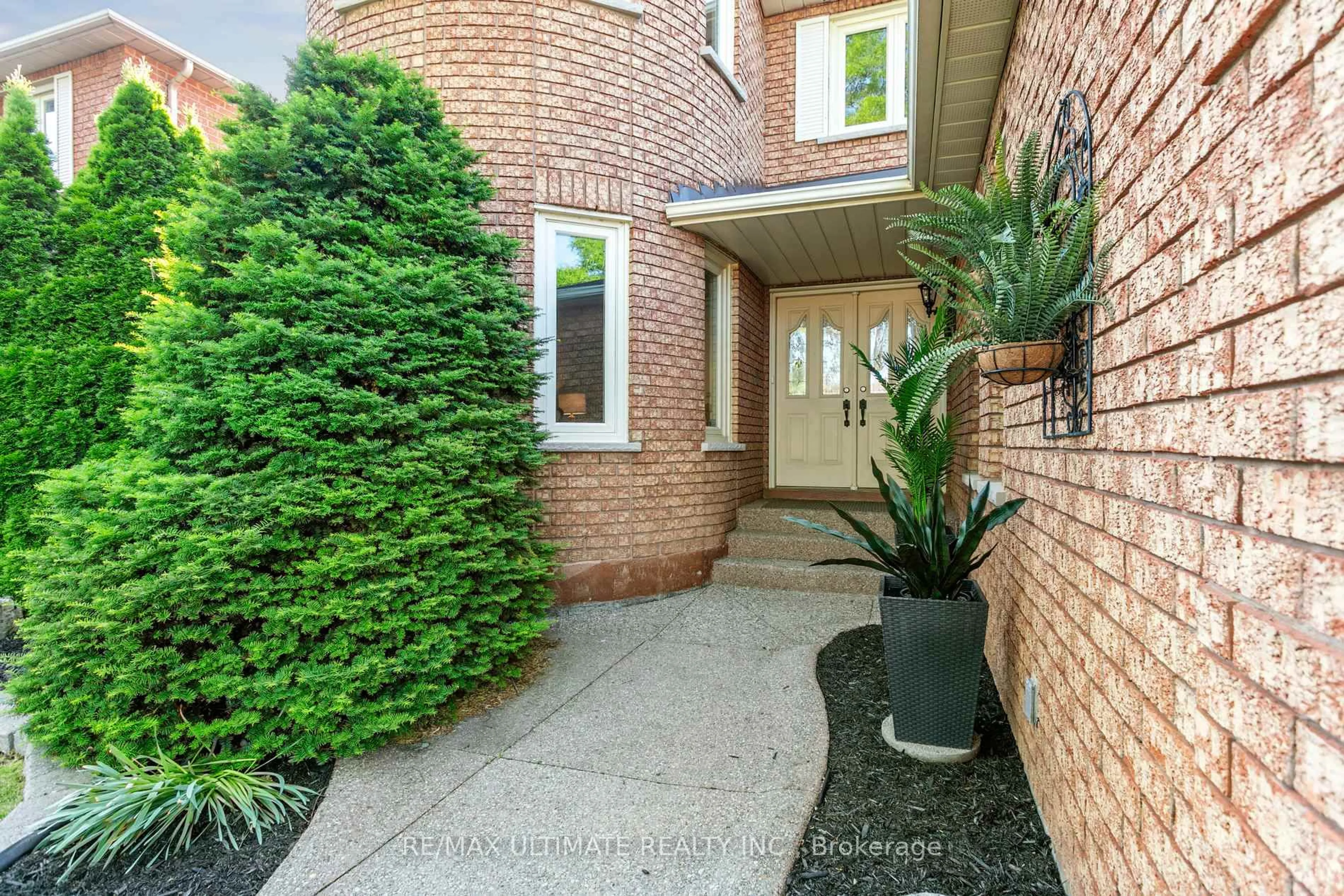 Unknown for 2765 Hardy Cres, Oakville Ontario L6J 7B5