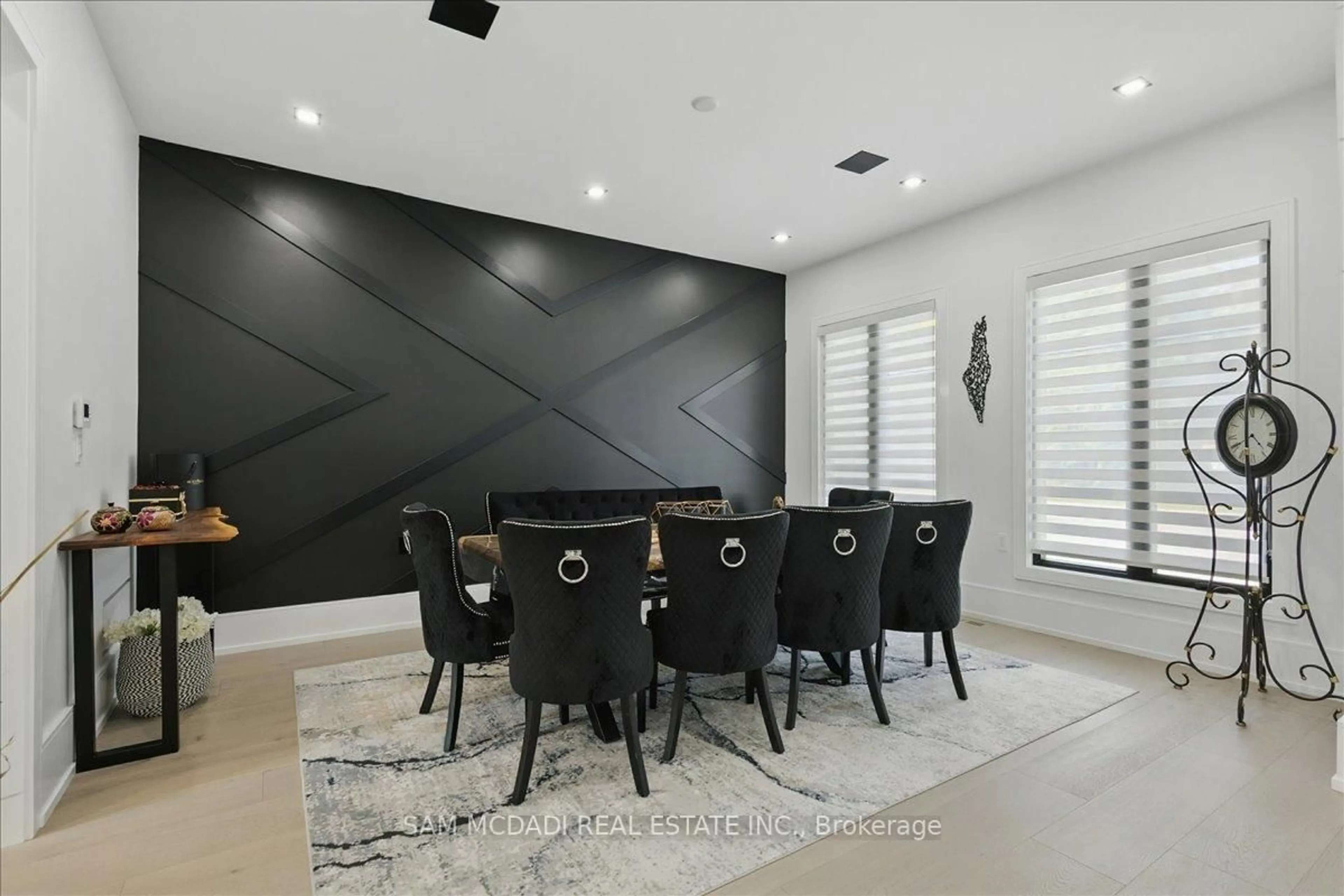 Dining room, unknown for 170 Woodhaven Park Dr, Oakville Ontario L6L 4K6