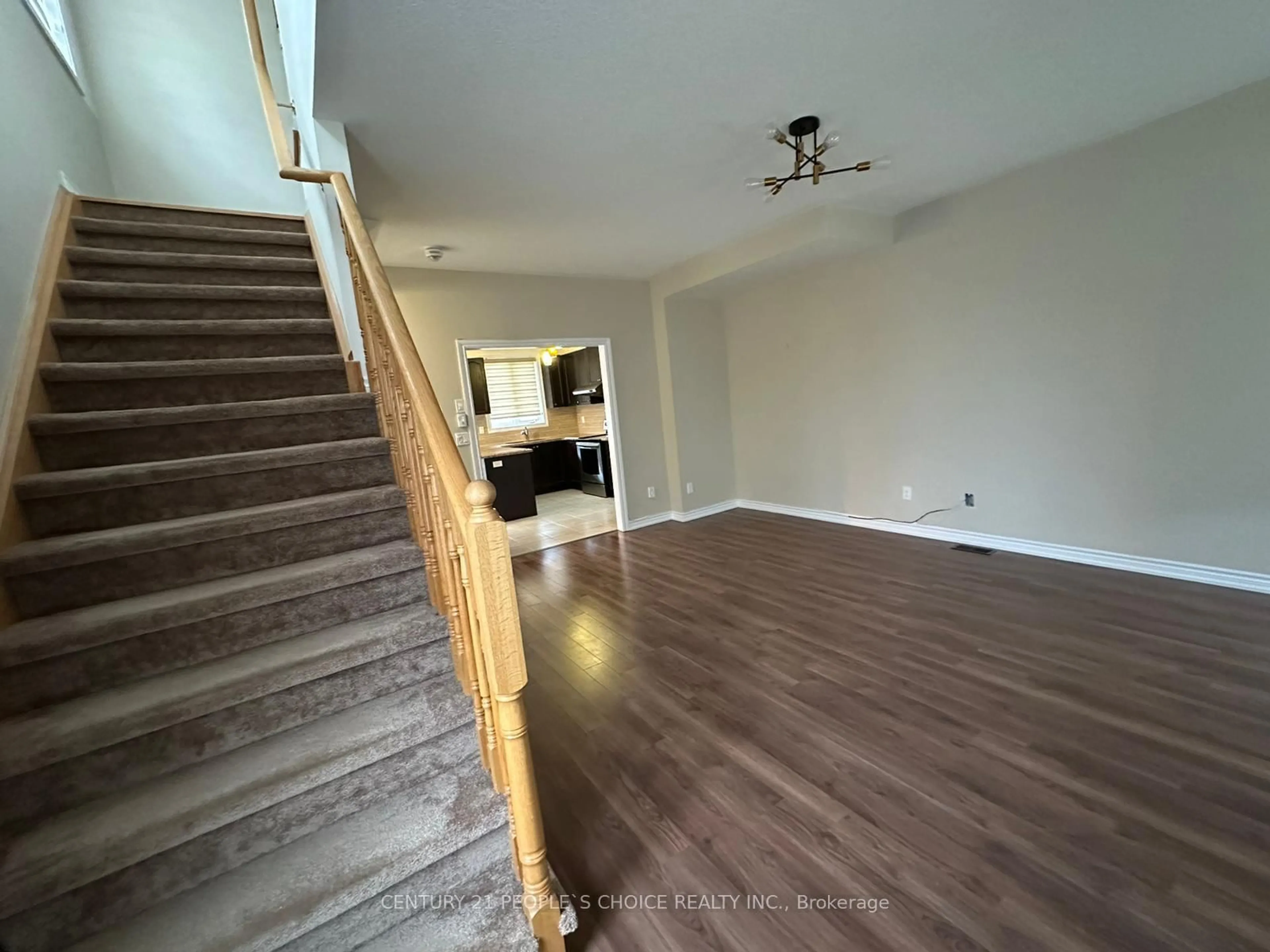 A pic of a room for 1 Tollgate St, Brampton Ontario L6Z 0B4