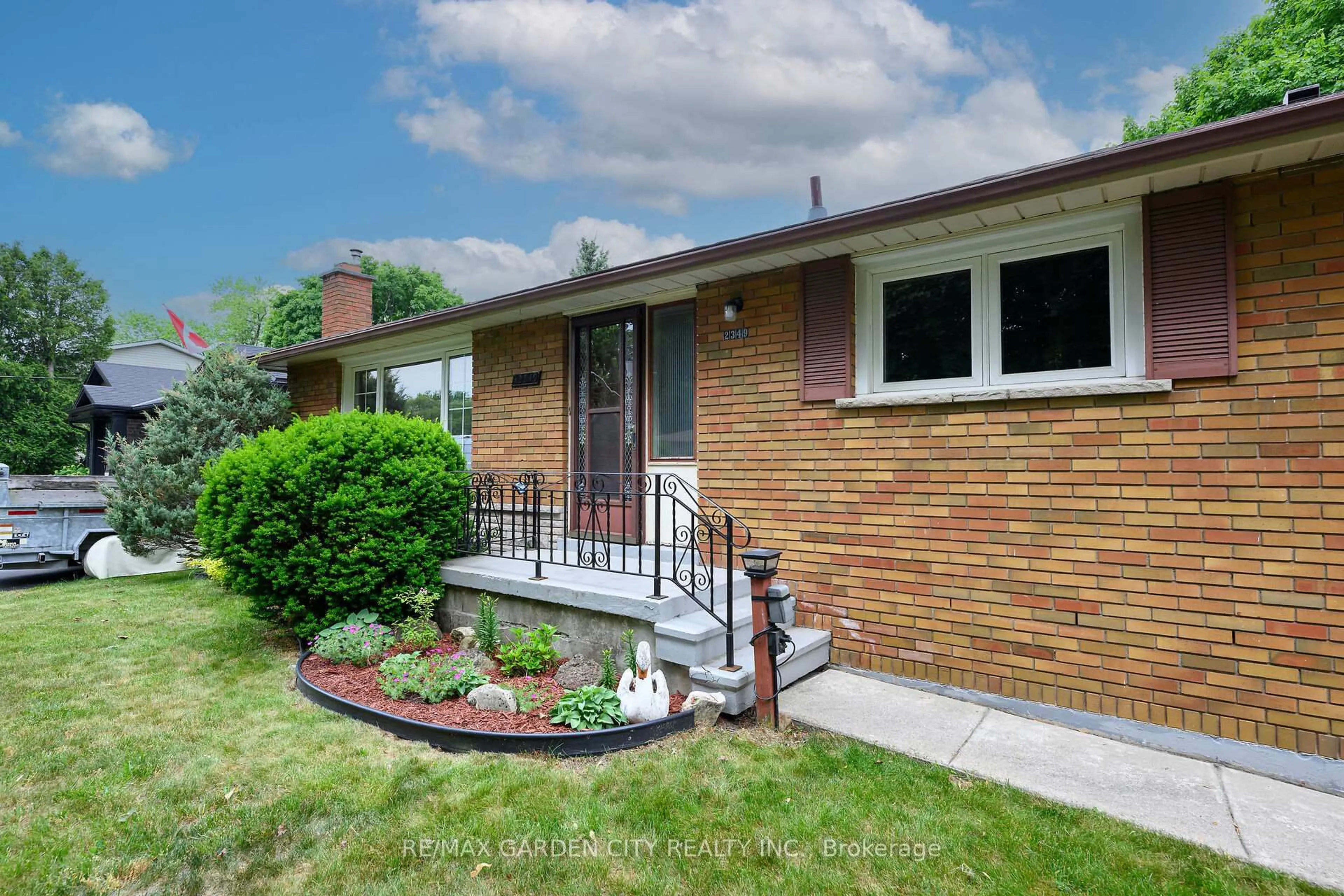 Home with brick exterior material, street for 2349 Fassel Ave, Burlington Ontario L7R 3P4