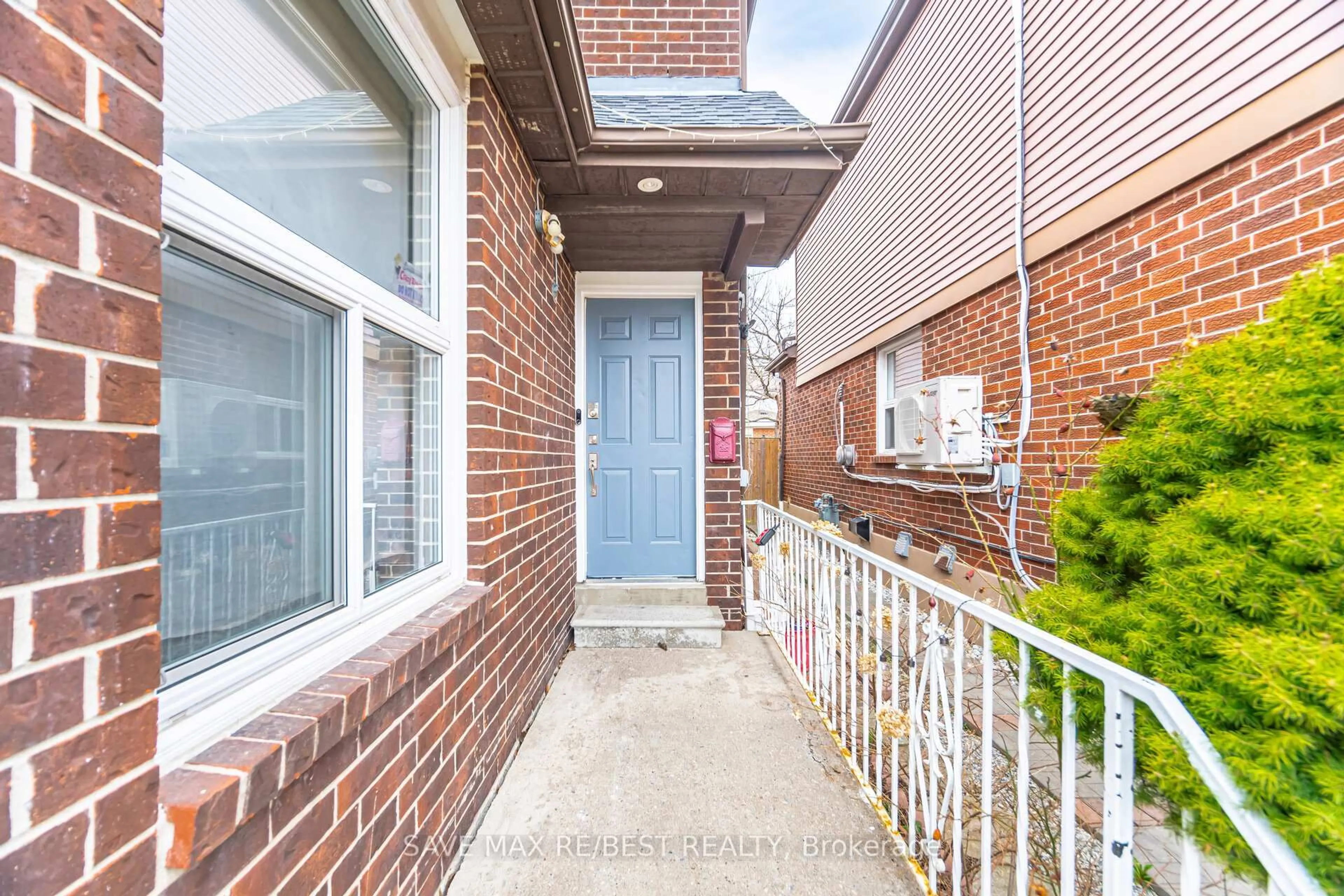Home with brick exterior material, street for 14 Rustywood Dr, Brampton Ontario L6Y 2W2