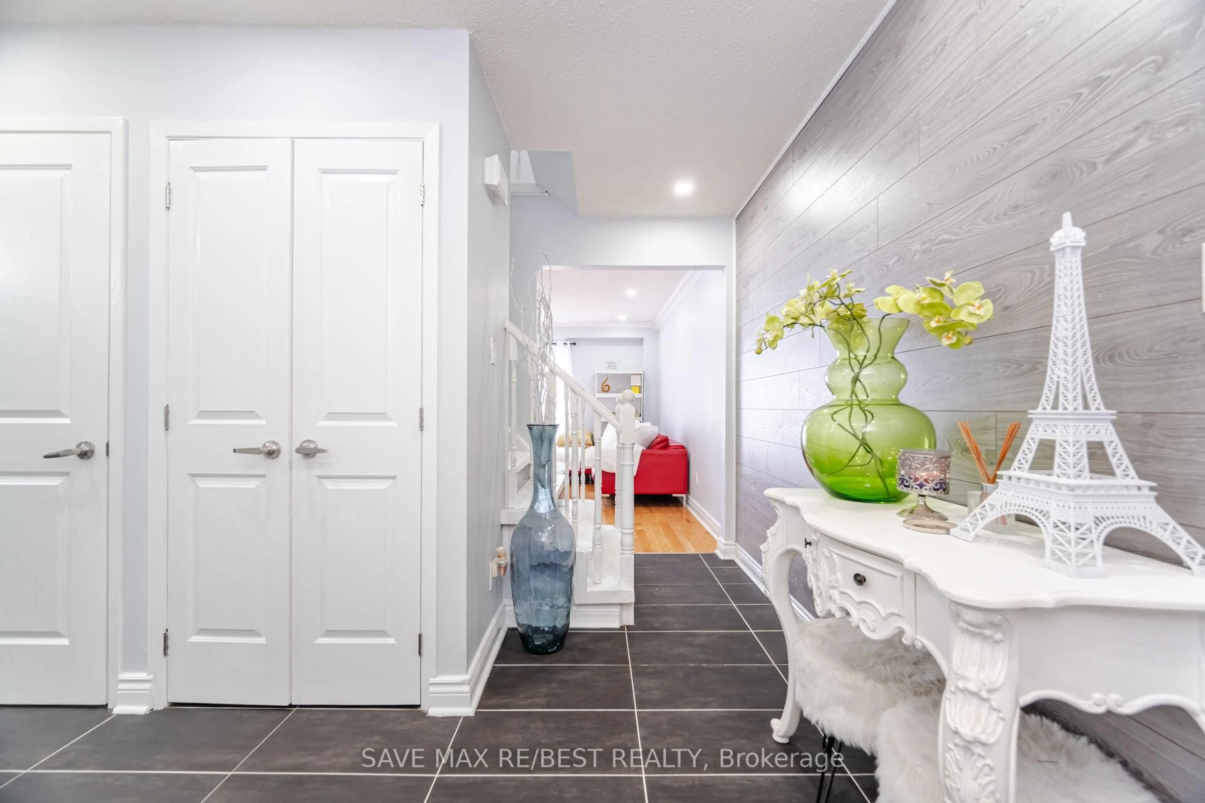 Contemporary bathroom, ceramic/tile floor for 14 Rustywood Dr, Brampton Ontario L6Y 2W2