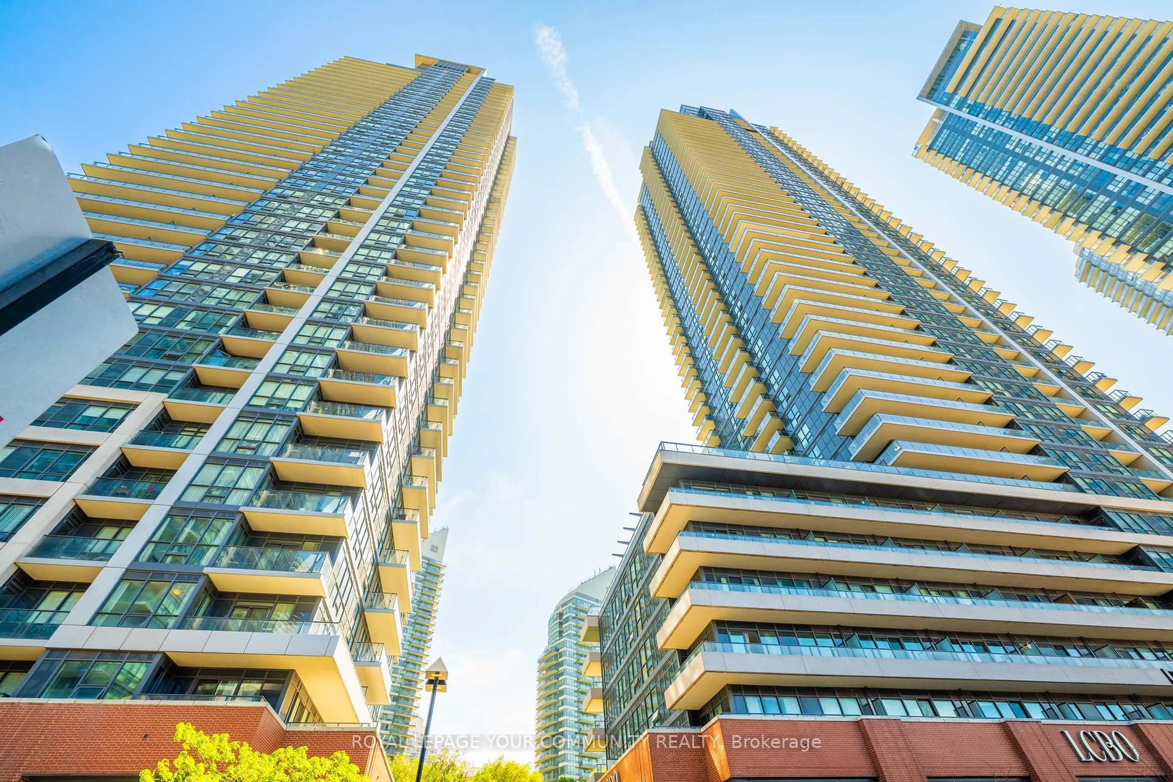 Unknown for 2220 Lakeshore Blvd #LP04, Toronto Ontario M8V 0C1