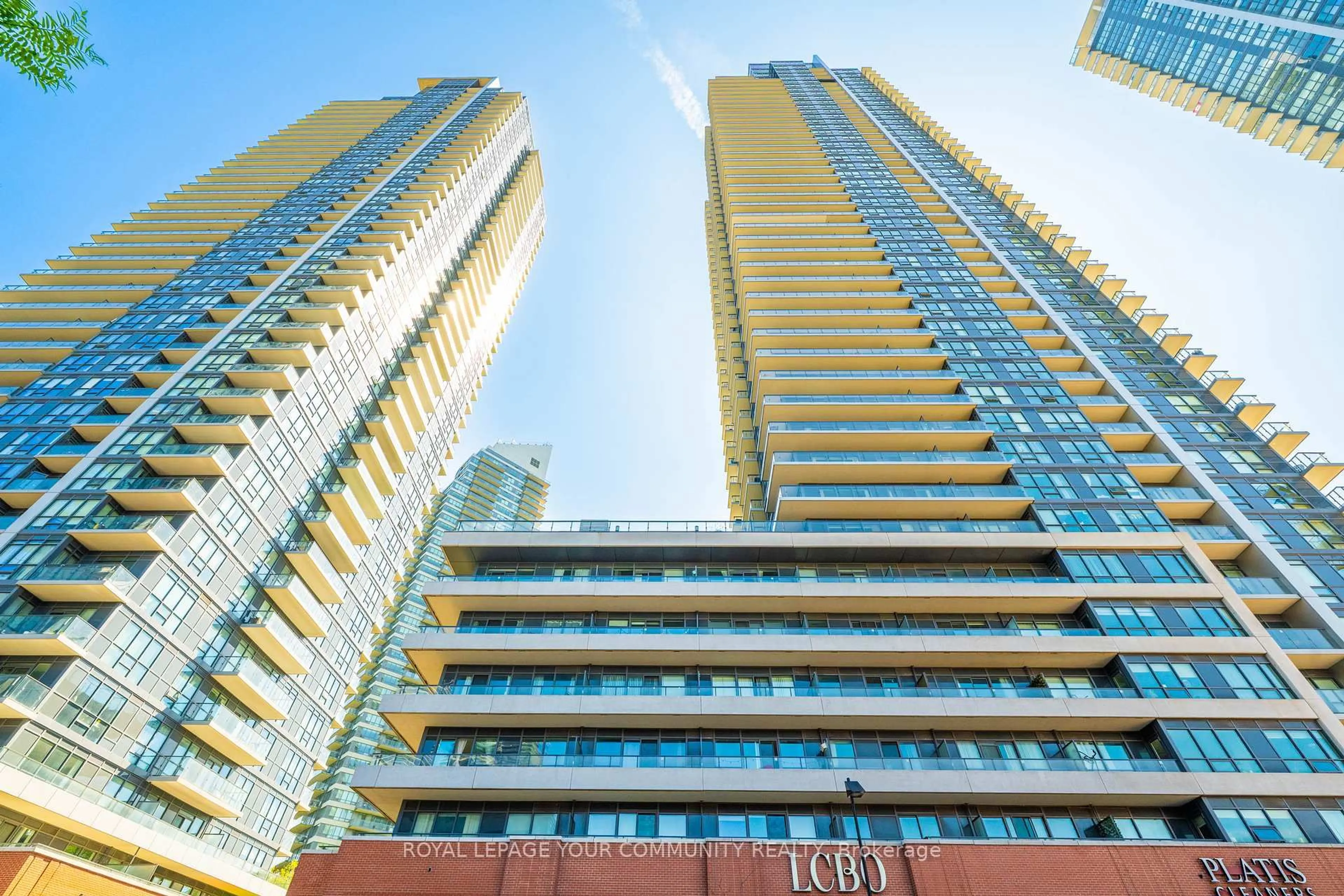 Unknown for 2220 Lakeshore Blvd #LP04, Toronto Ontario M8V 0C1
