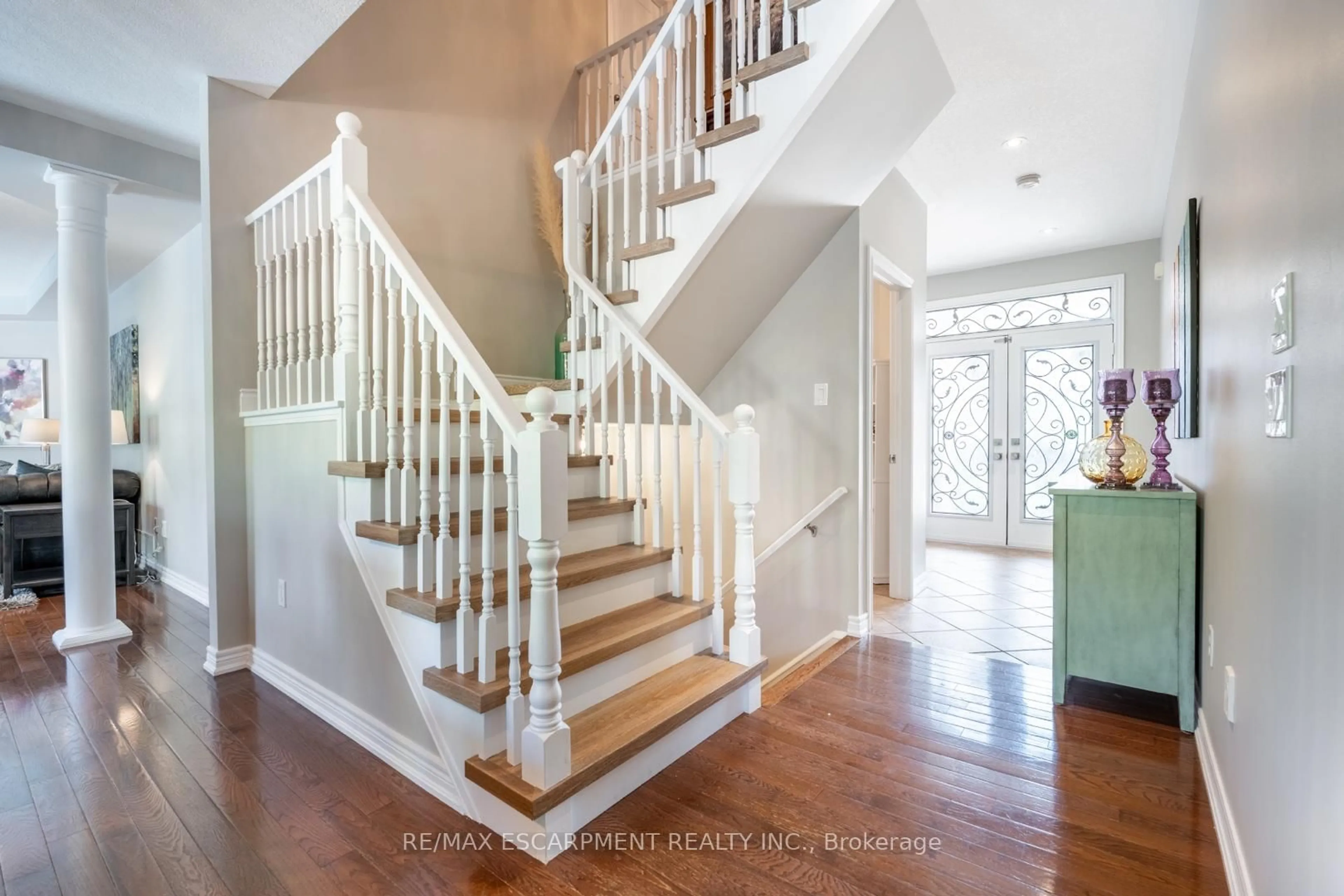 Unknown for 2338 Norland Dr, Burlington Ontario L7L 7E6
