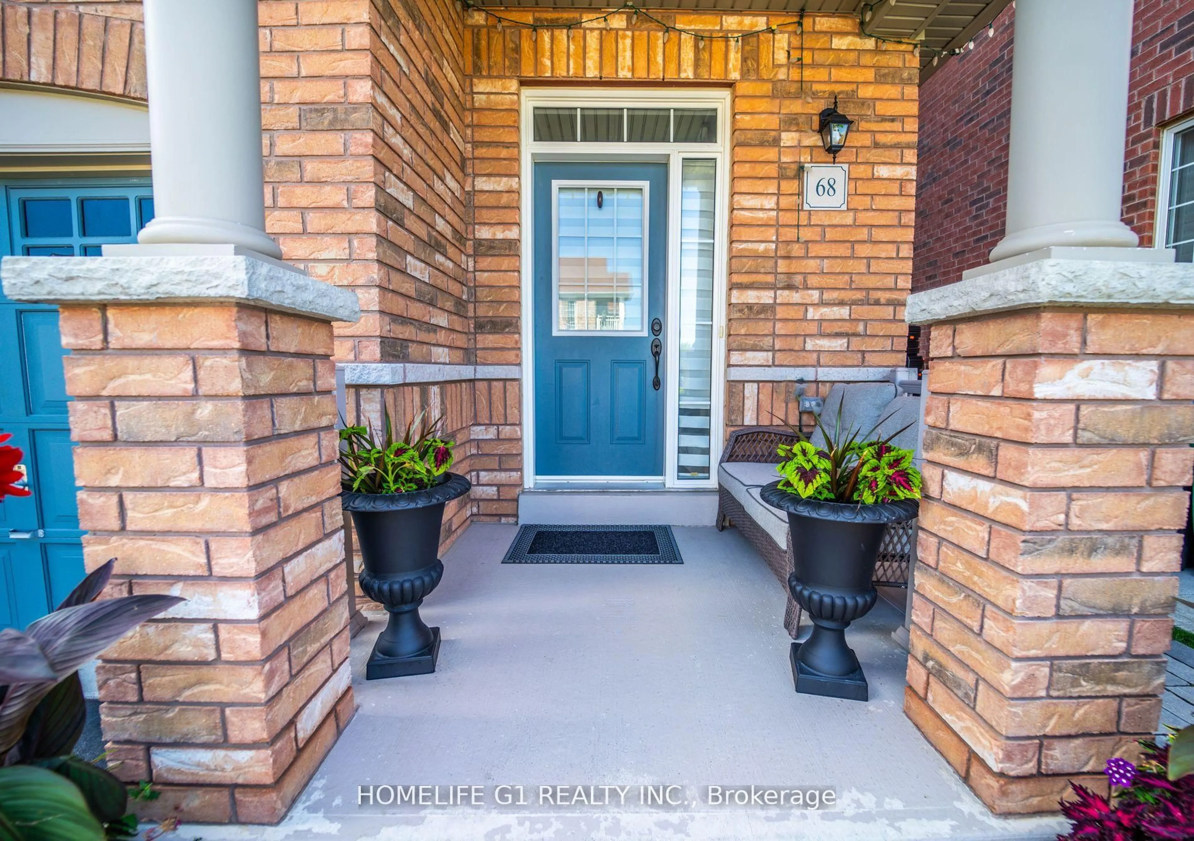 Indoor entryway for 68 Lesabre Cres, Brampton Ontario L6P 0W4