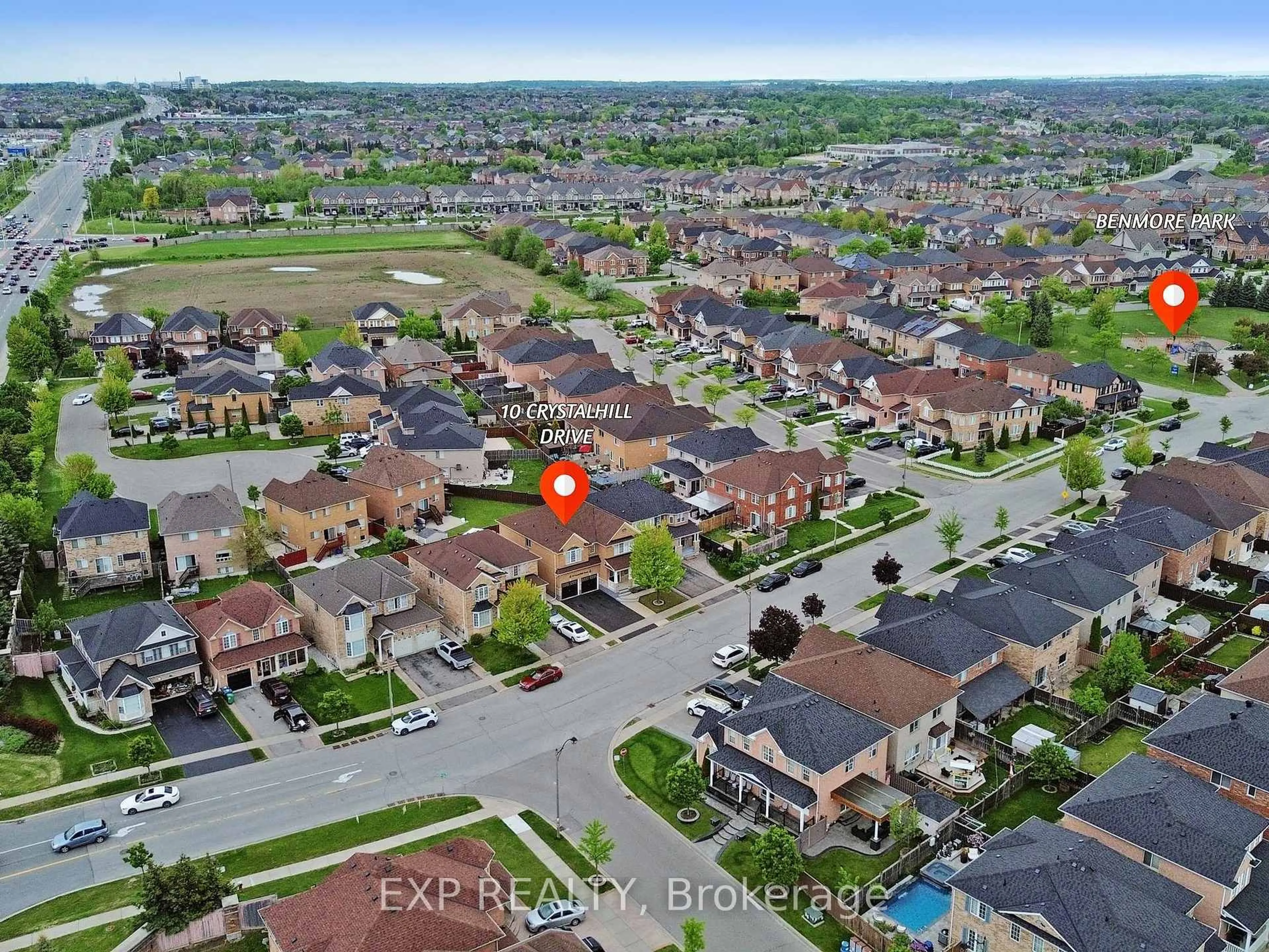 A pic from outside/outdoor area/front of a property/back of a property/a pic from drone, street for 10 Crystalhill Dr, Brampton Ontario L6P 2T1
