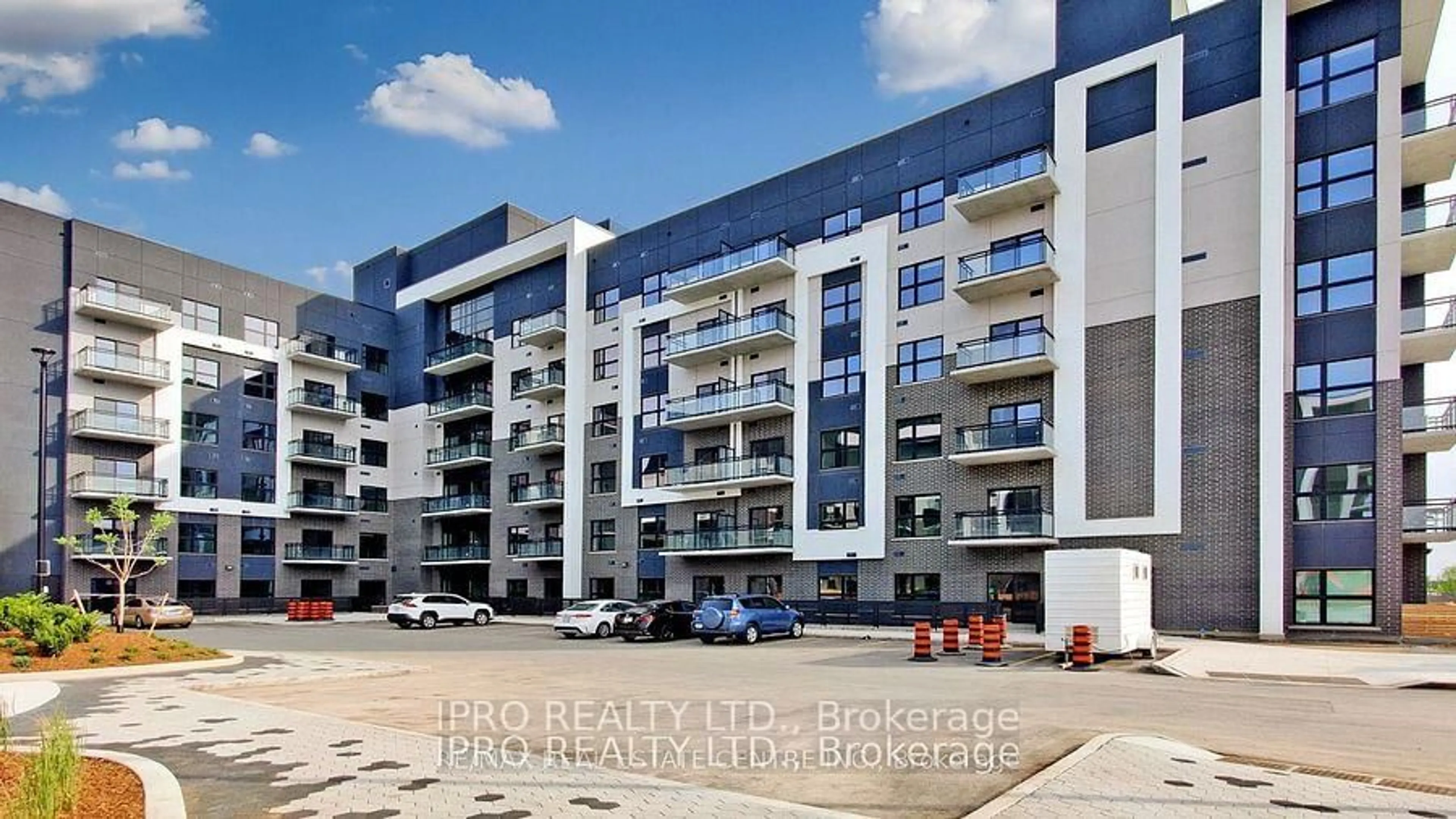 Unknown for 102 Grovewood Common Circ #117, Oakville Ontario L6H 0X2