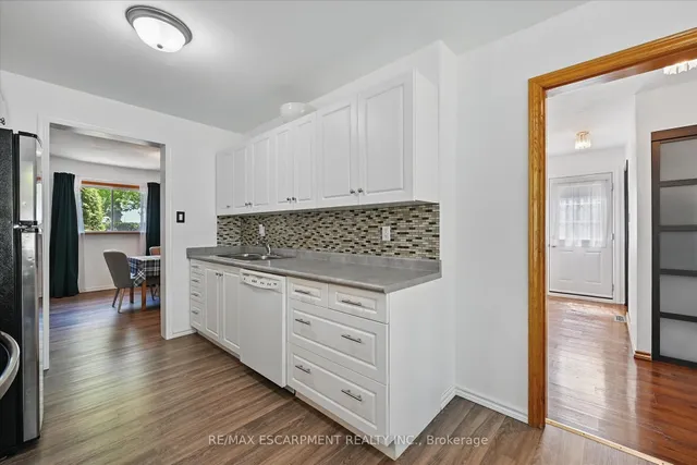 Additional property image - 1280 Consort Cres