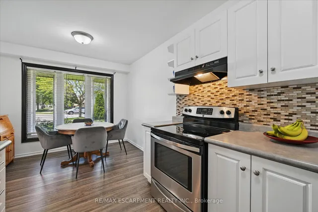 Additional property image - 1280 Consort Cres