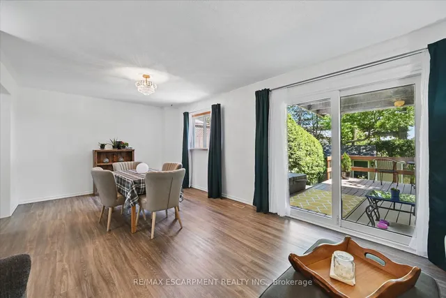 Additional property image - 1280 Consort Cres
