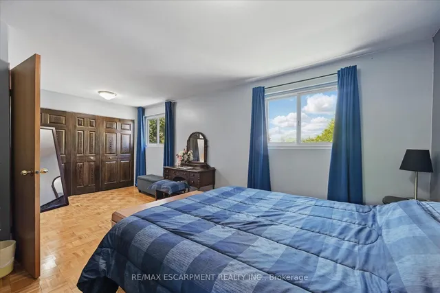 Additional property image - 1280 Consort Cres