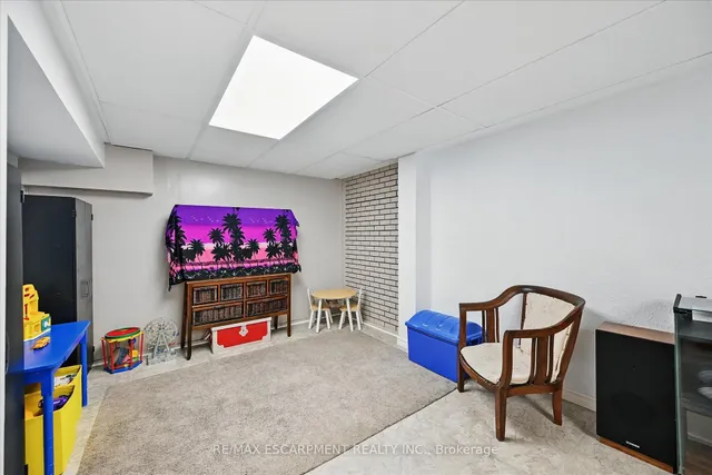 Additional property image - 1280 Consort Cres