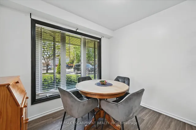 Additional property image - 1280 Consort Cres