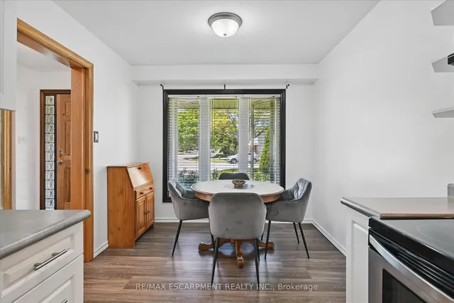 Additional property image - 1280 Consort Cres