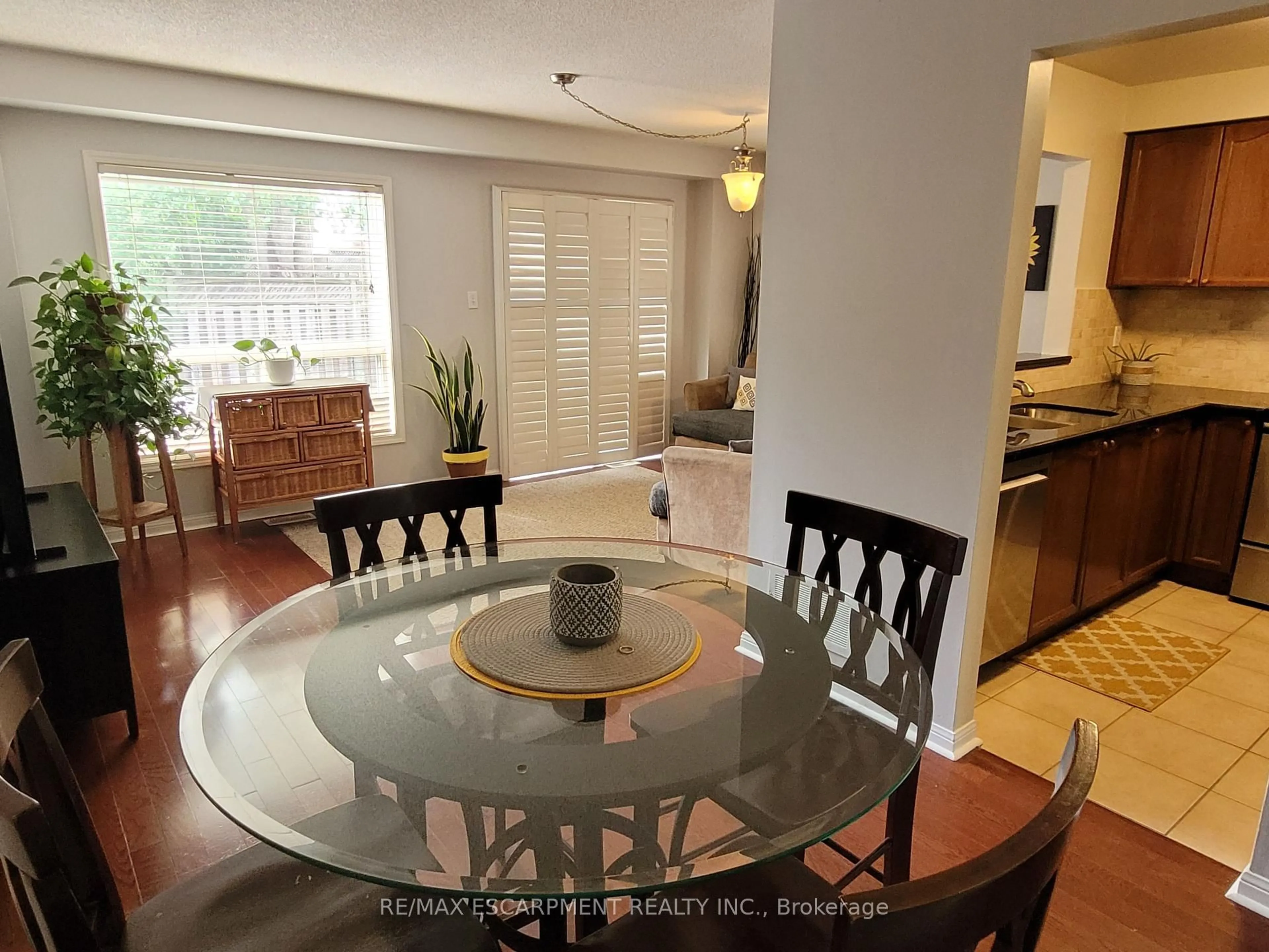 Dining room, unknown for 4324 FAIRVIEW St, Burlington Ontario L7L 7A2