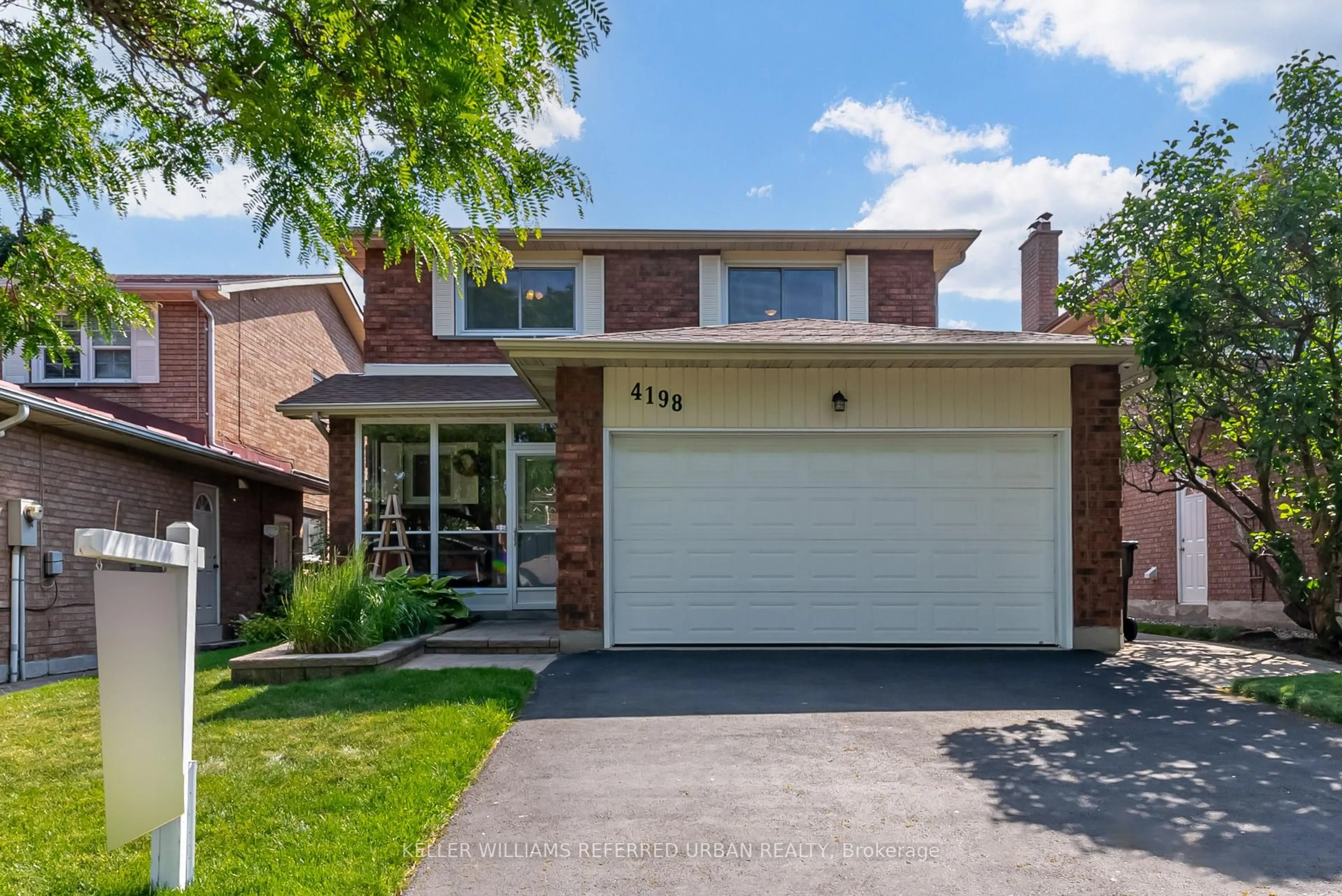 Home with brick exterior material, street for 4198 Wakefield Cres, Mississauga Ontario L5C 4M1