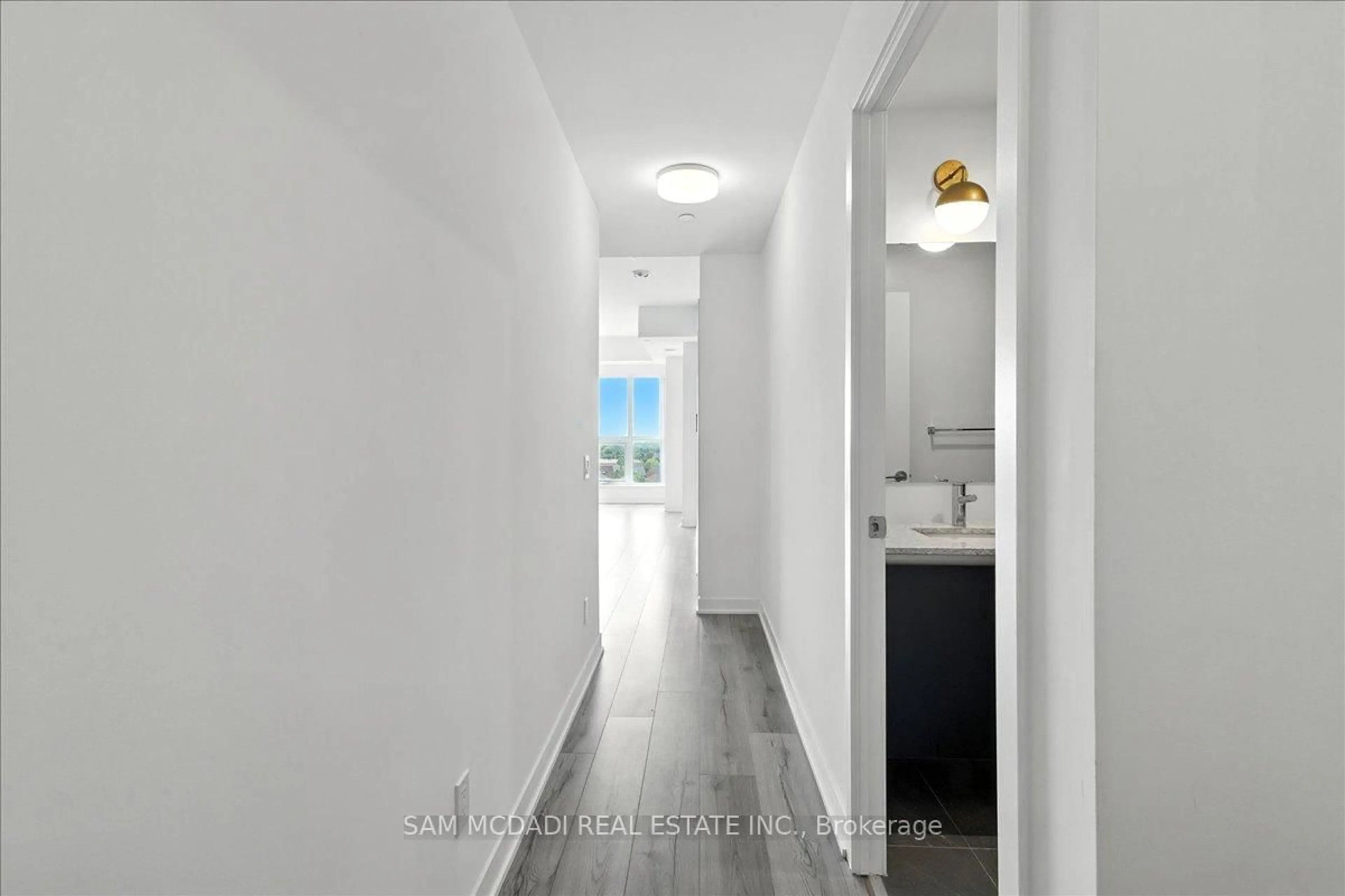 Unknown for 405 Dundas St #722, Oakville Ontario L6M 5P9