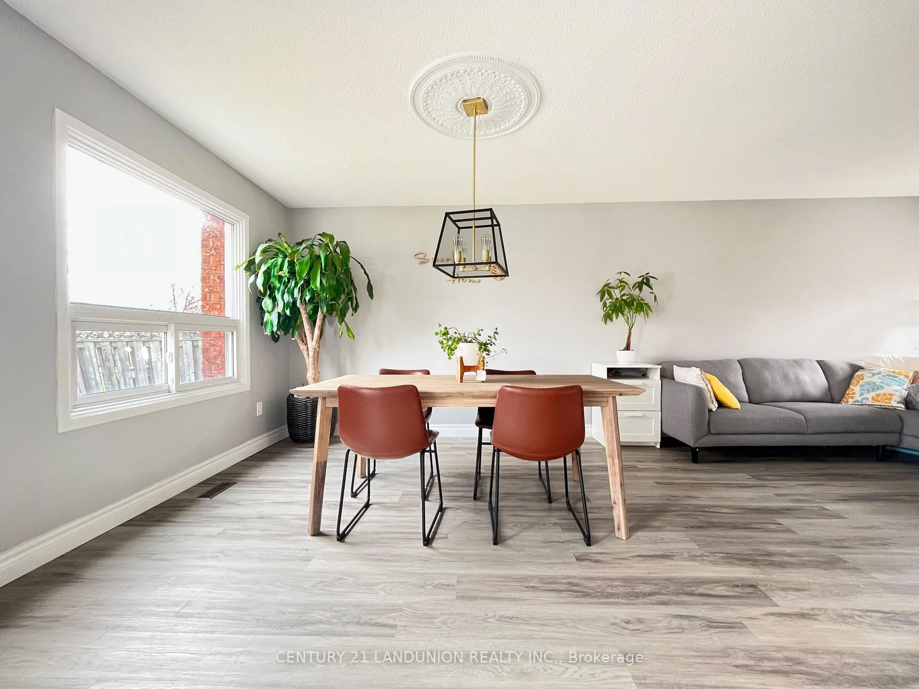 Unknown for 3333 Hargrove Rd, Mississauga Ontario L5L 4E6