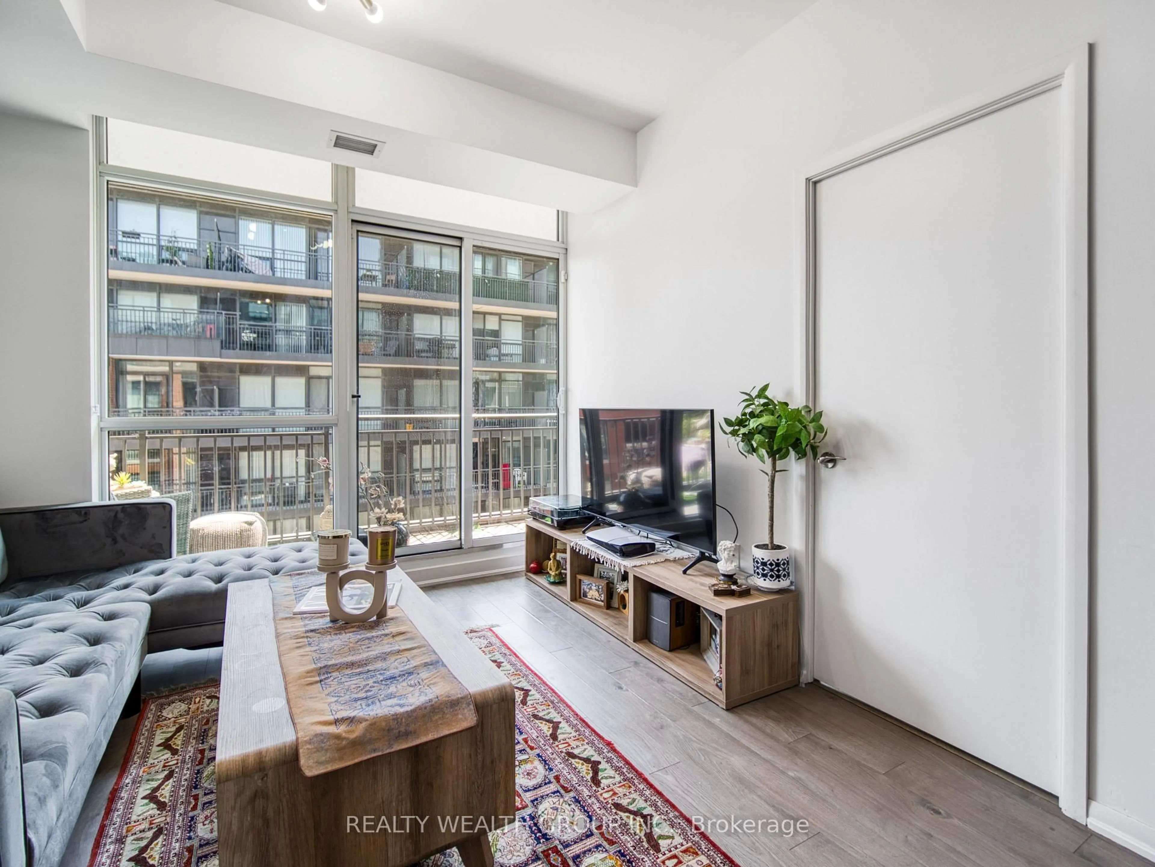 Living room with furniture, unknown for 3091 Dufferin St #610, Toronto Ontario M6A 0C4