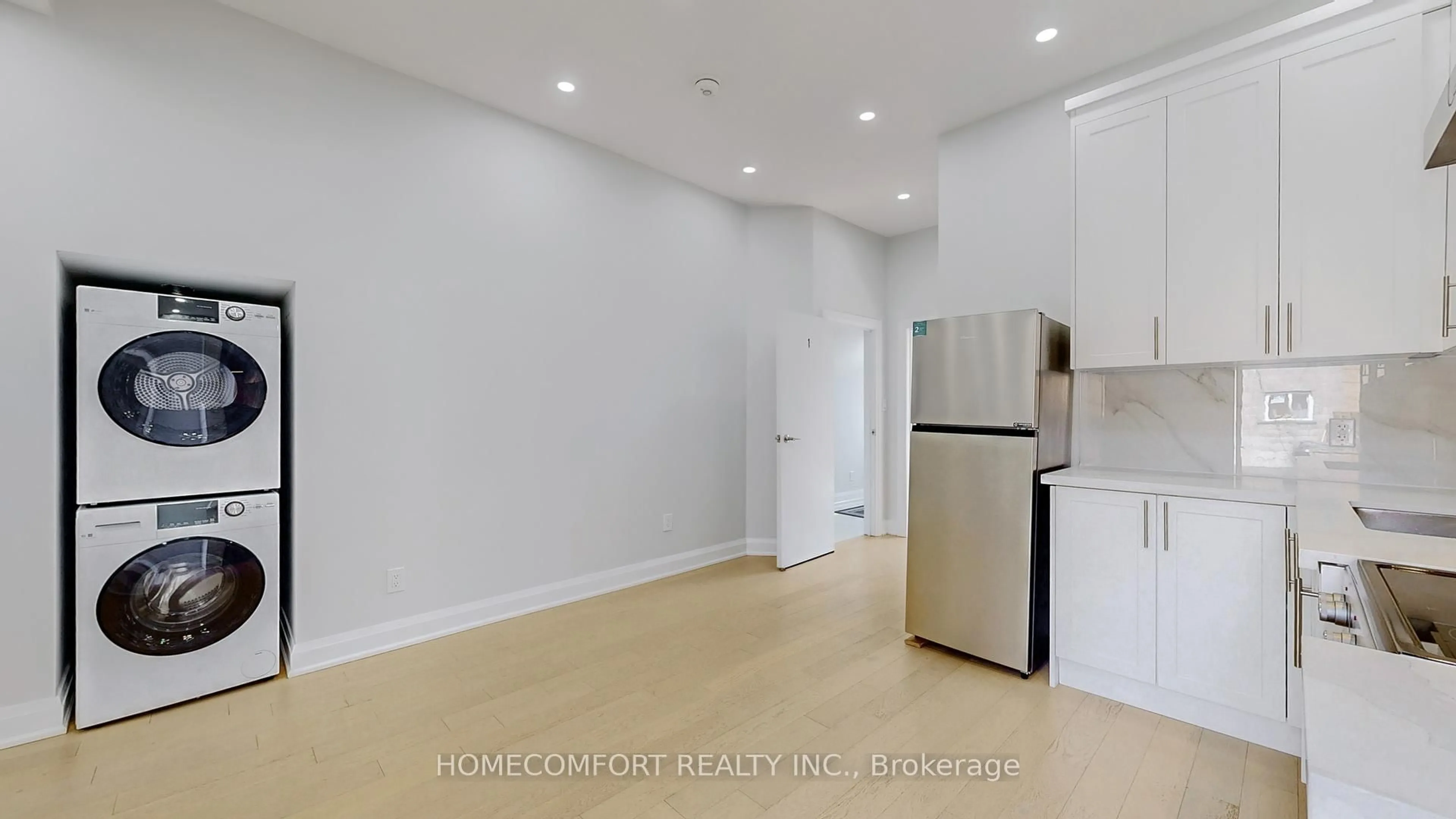 A pic of a room for 217 Osler St, Toronto Ontario M6N 2Z2