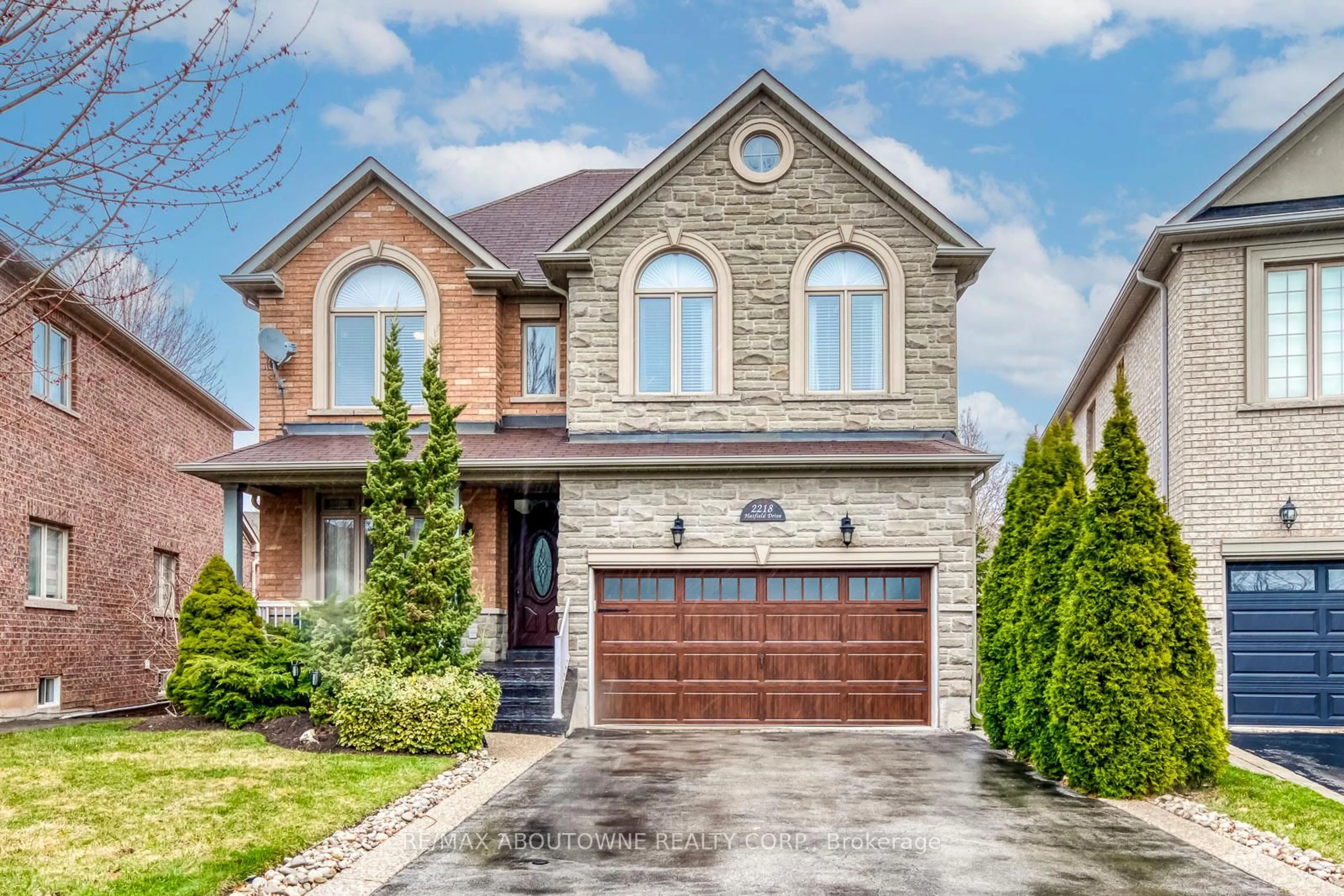 Home with brick exterior material, street for 2218 Hatfield Dr, Oakville Ontario L6M 4W4