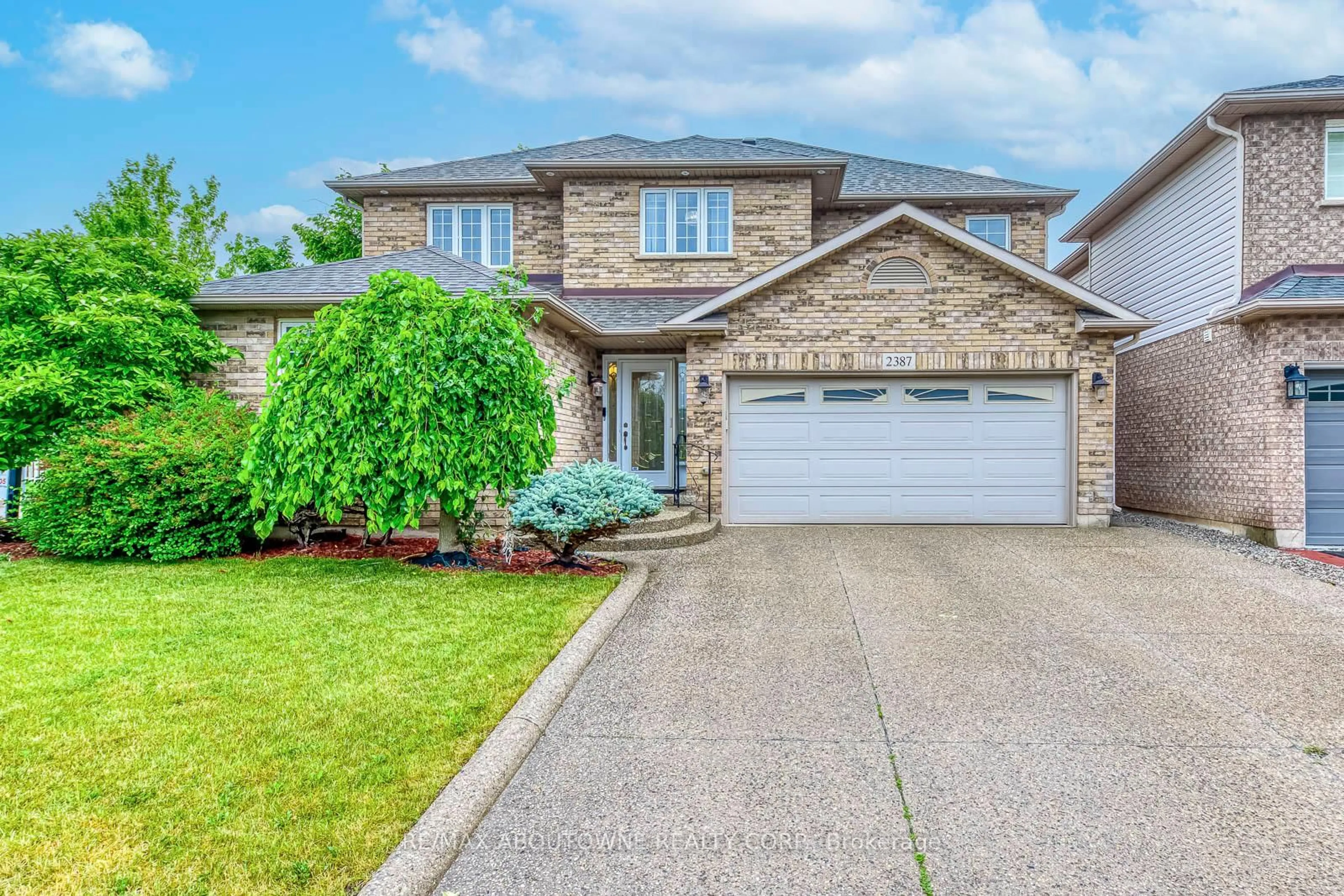 Home with brick exterior material, street for 2387 Heslop St, Burlington Ontario L7L 6N8