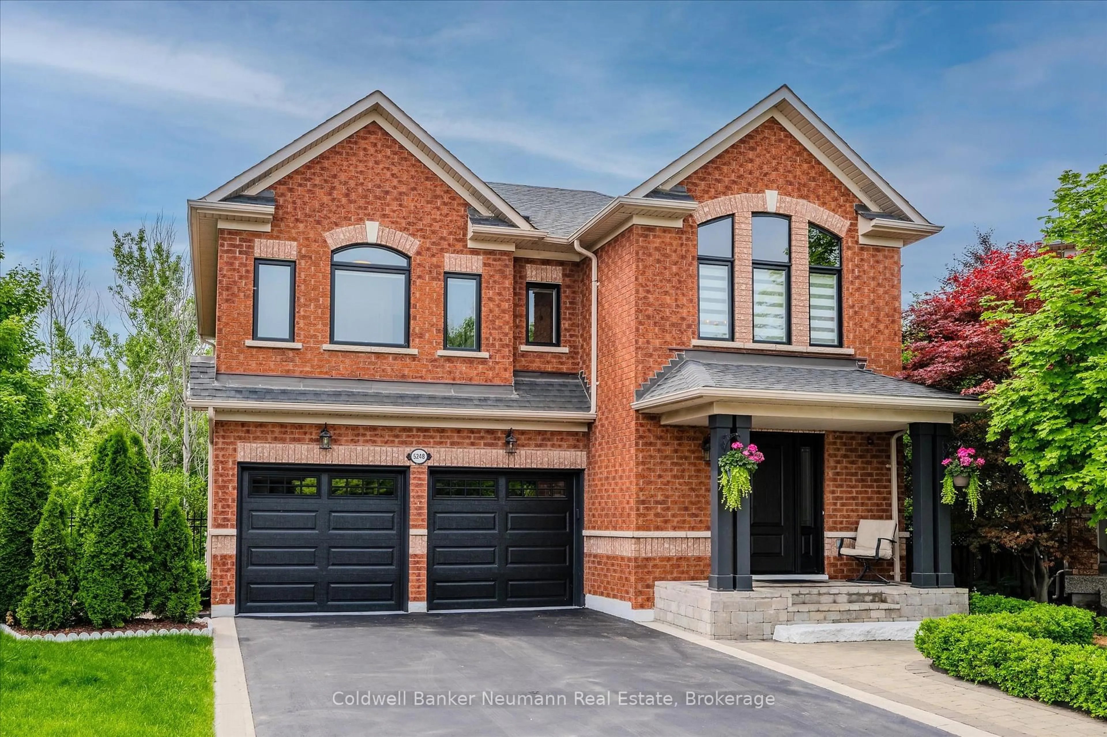 Home with brick exterior material, street for 5248 Nova Cres, Burlington Ontario L7L 7B8