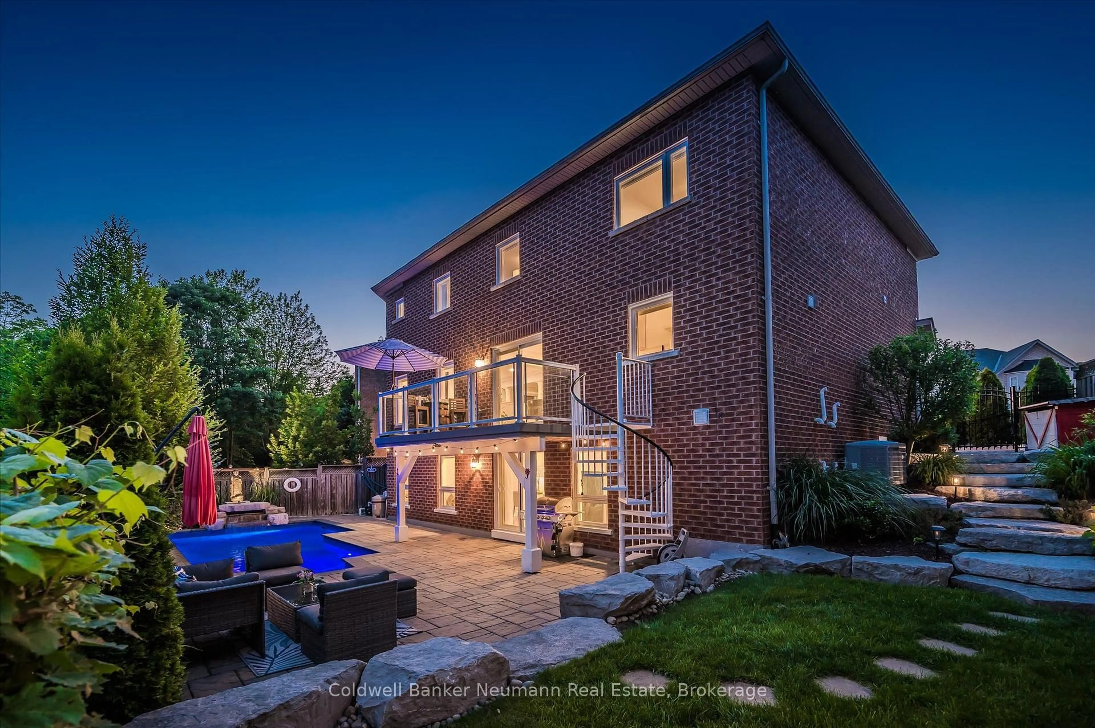 Home with brick exterior material, street for 5248 Nova Cres, Burlington Ontario L7L 7B8