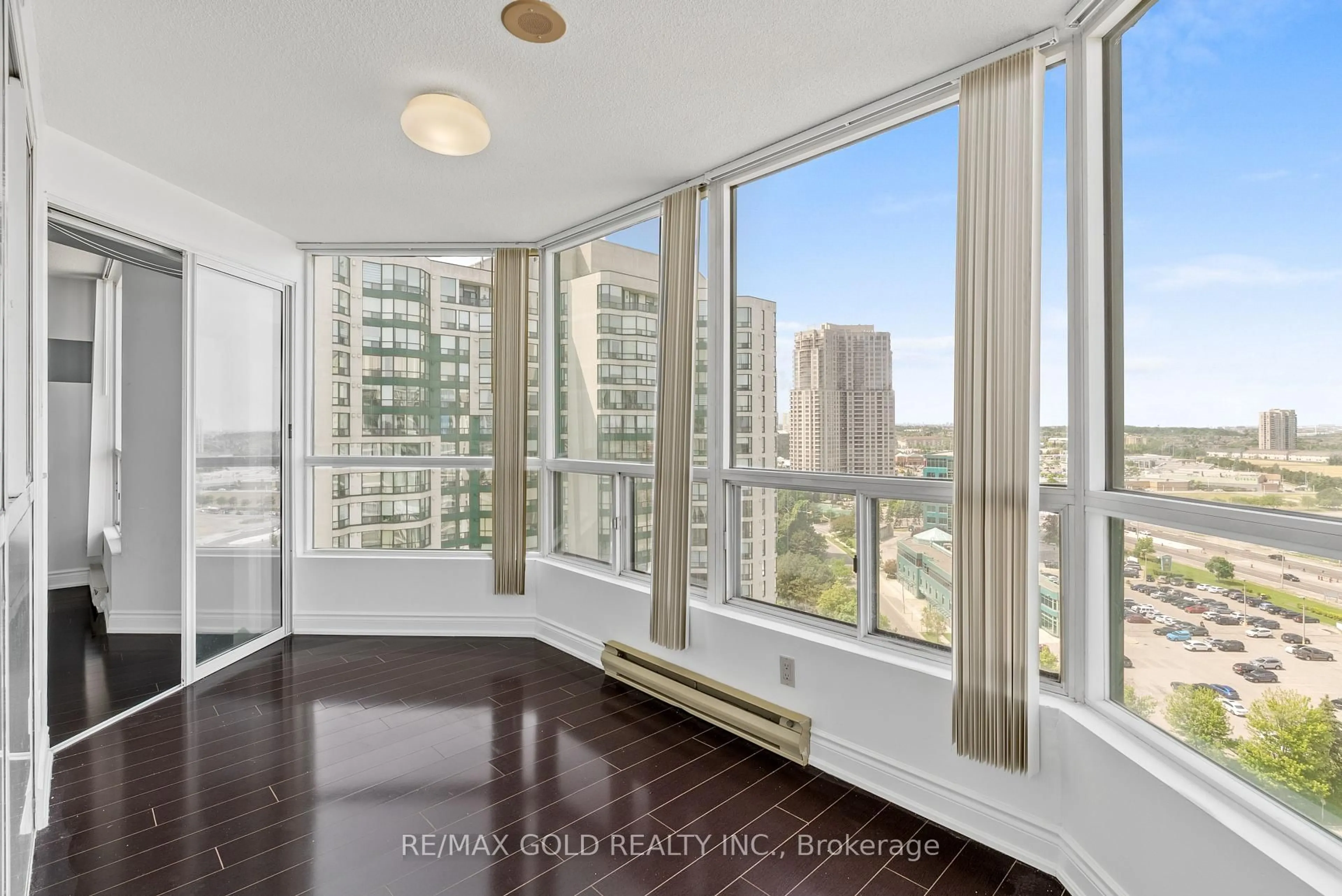 A pic of a room for 4460 Tucana Crt #1812, Mississauga Ontario L5R 3K9