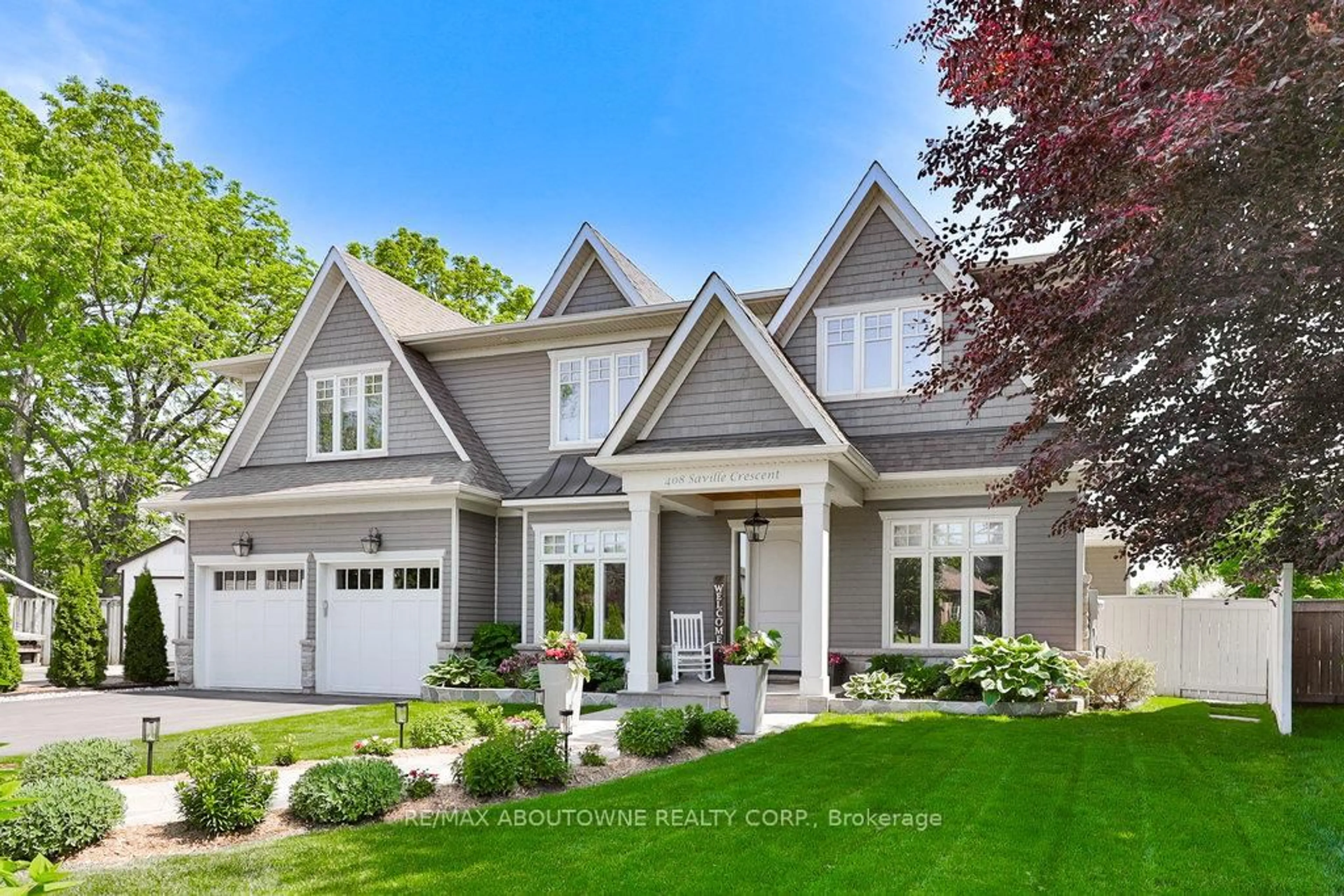 Home with vinyl exterior material, street for 408 Saville Cres, Oakville Ontario L6L 3T8