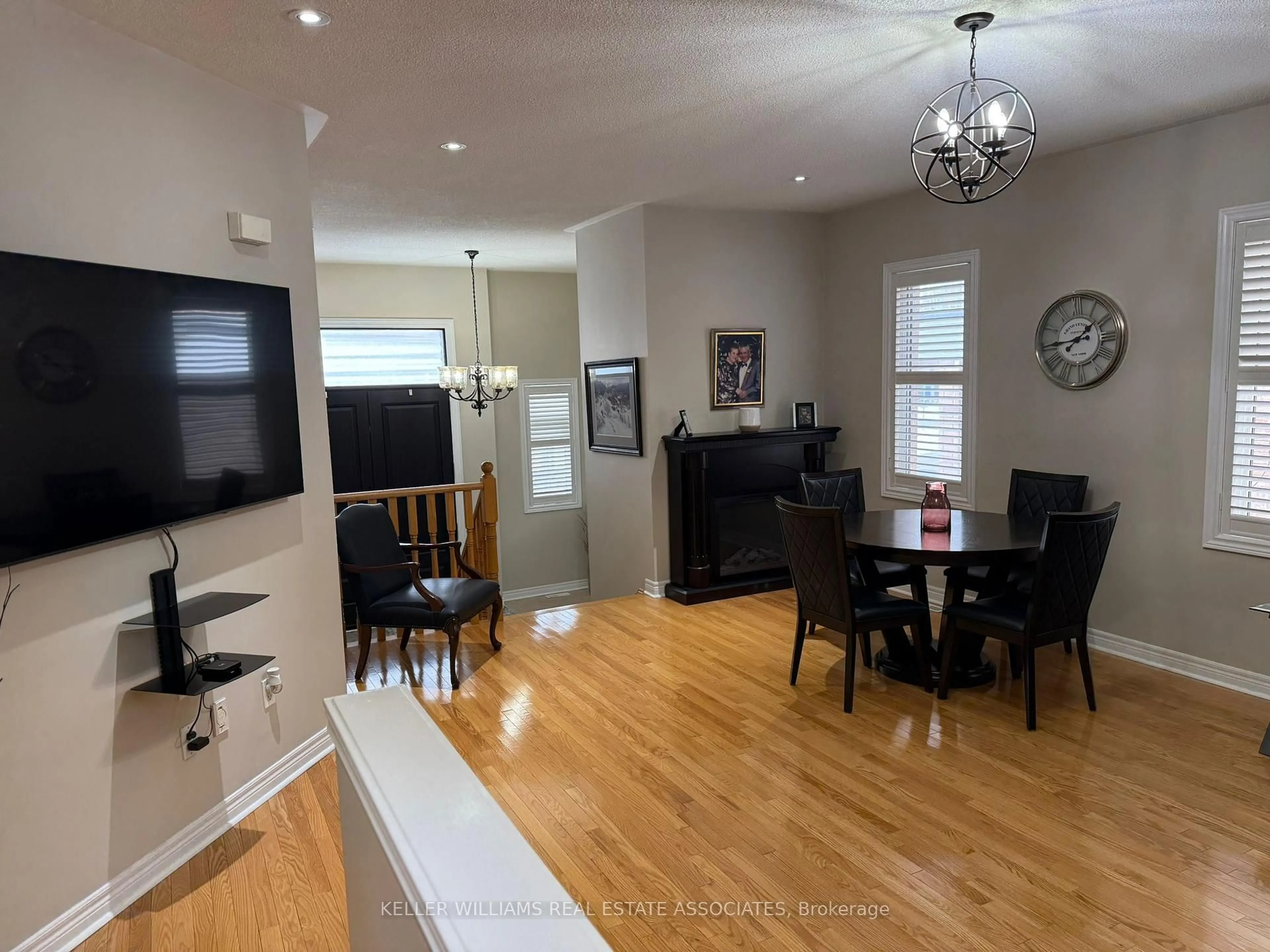 Living room with furniture, unknown for 37 Chevrolet Dr, Brampton Ontario L7A 3C3