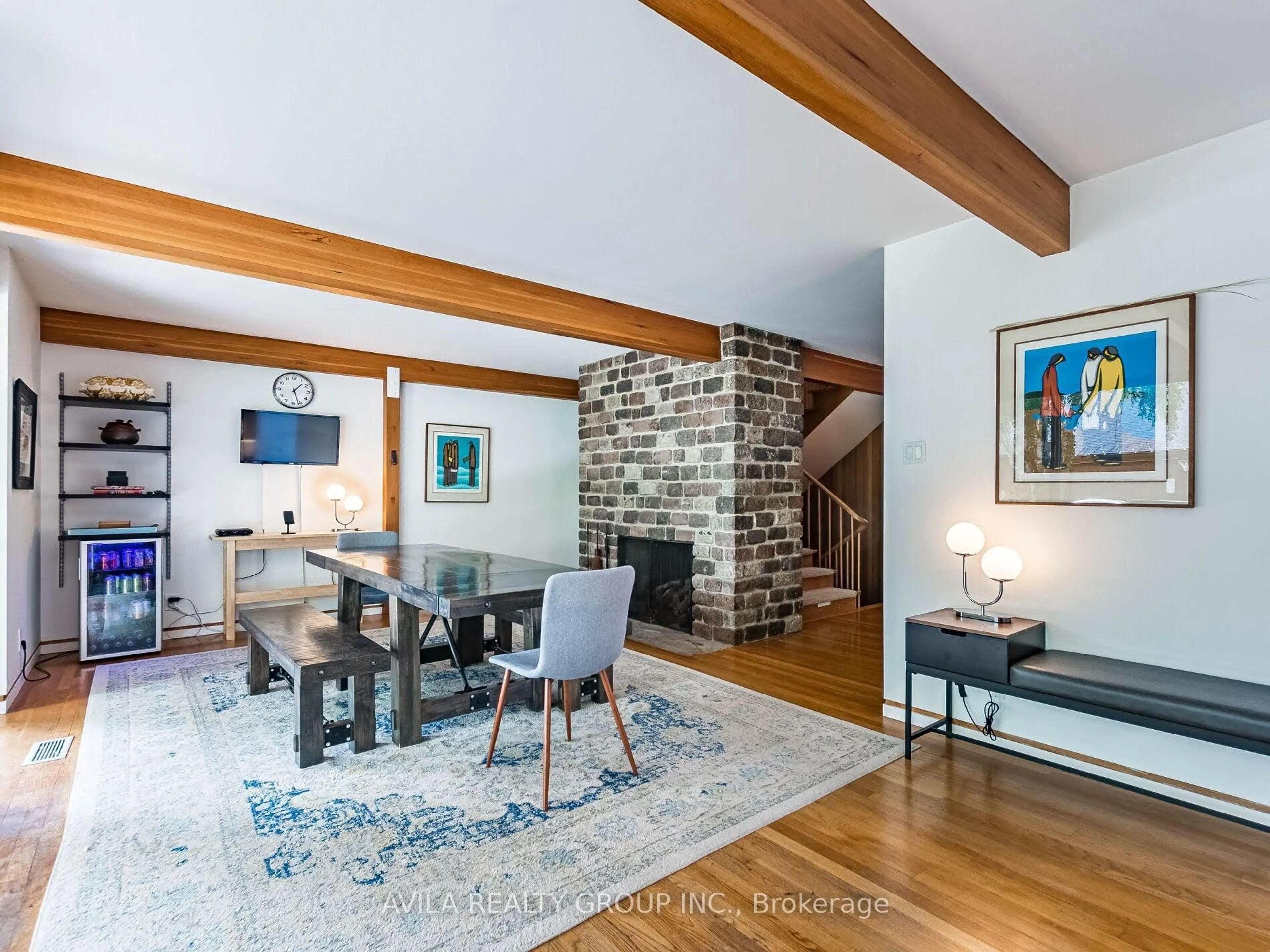 Living room with furniture, unknown for 12 Woodbrook Dr, Brampton Ontario L6W 1W5