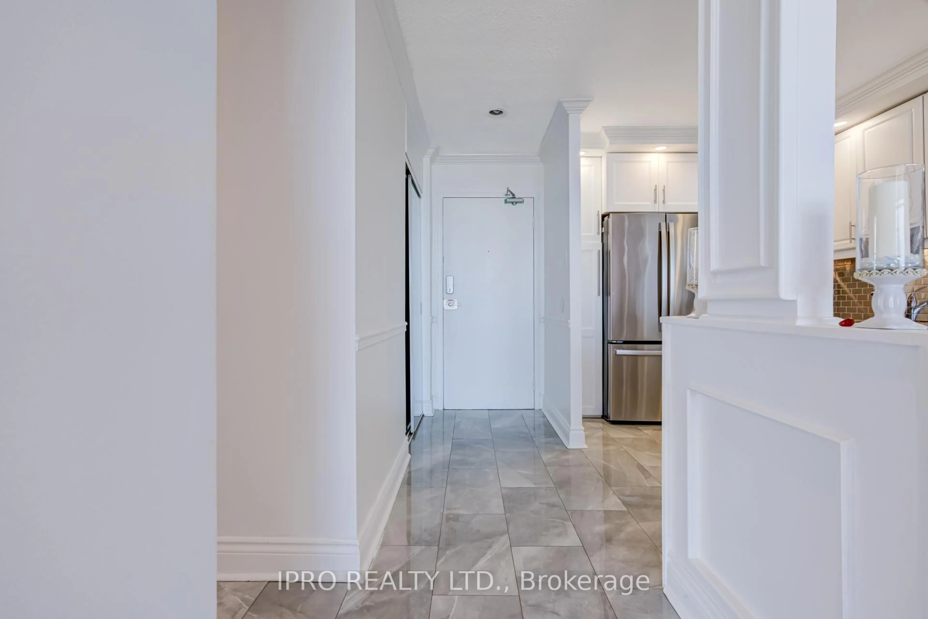 Indoor entryway for 10 Martha Eaton Way #2412, Toronto Ontario M6M 5B3