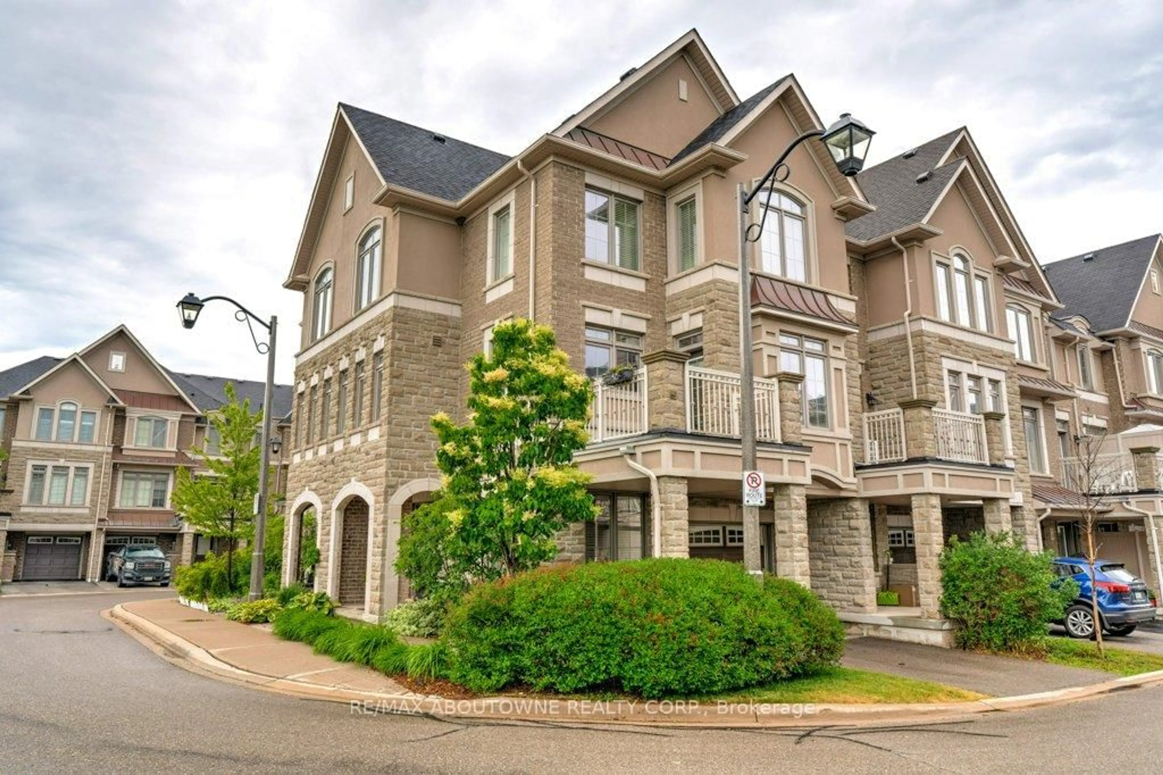 Unknown for 2435 Greenwich Dr #35, Oakville Ontario L6M 0S4