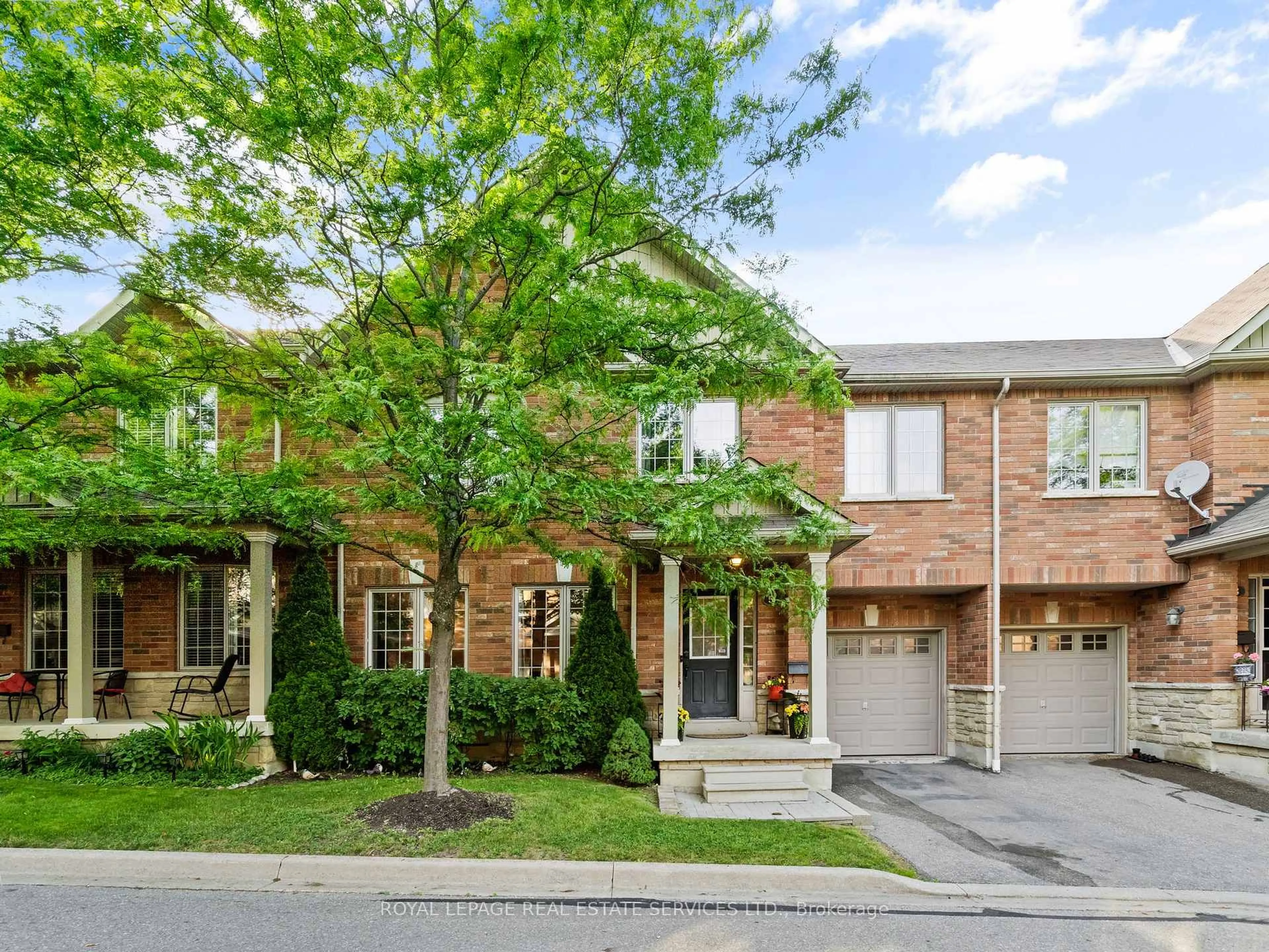 Home with brick exterior material, street for 3040 Fifth Line #5, Mississauga Ontario L5L 0A4