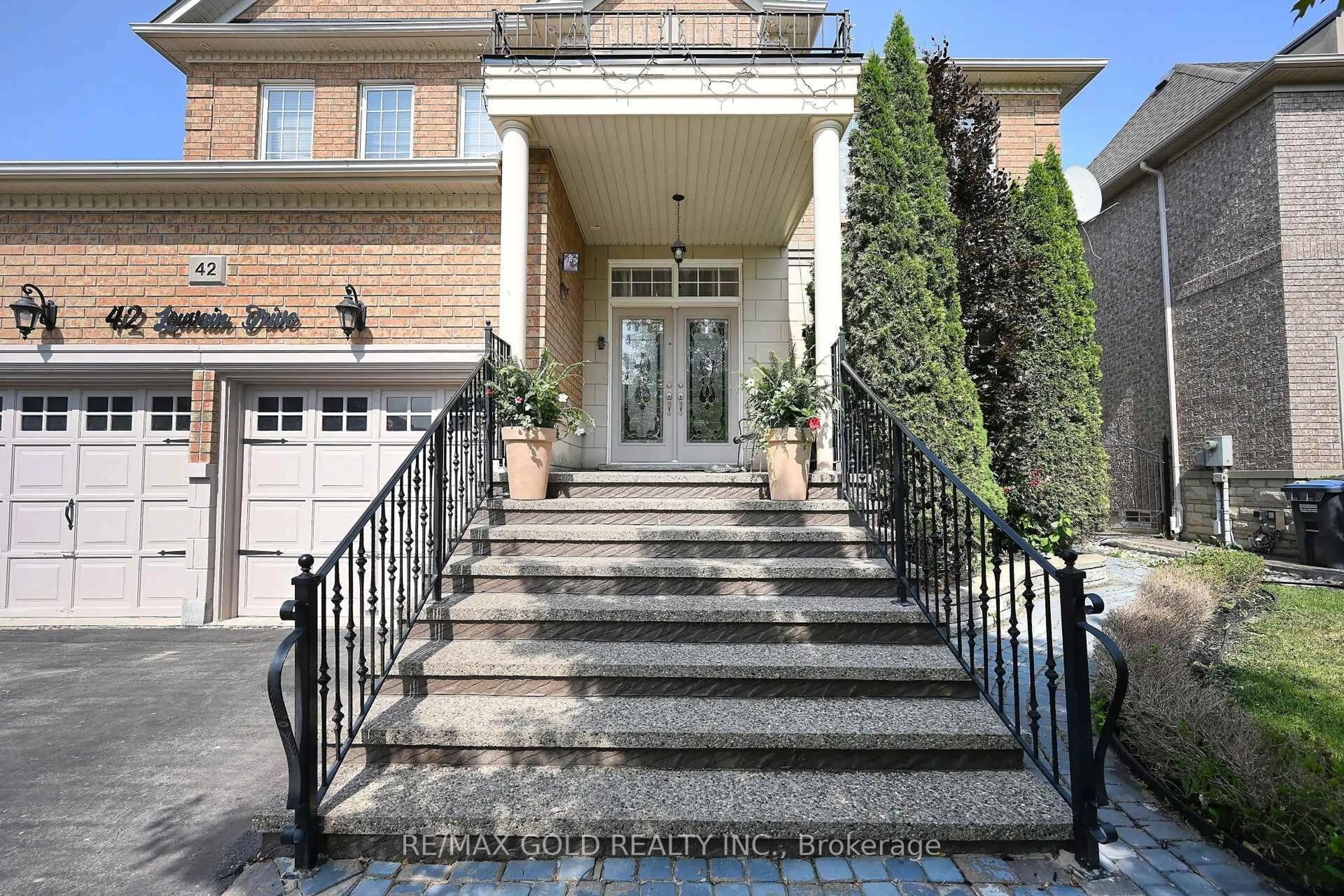 Unknown for 42 Louvain Dr, Brampton Ontario L6P 1W7